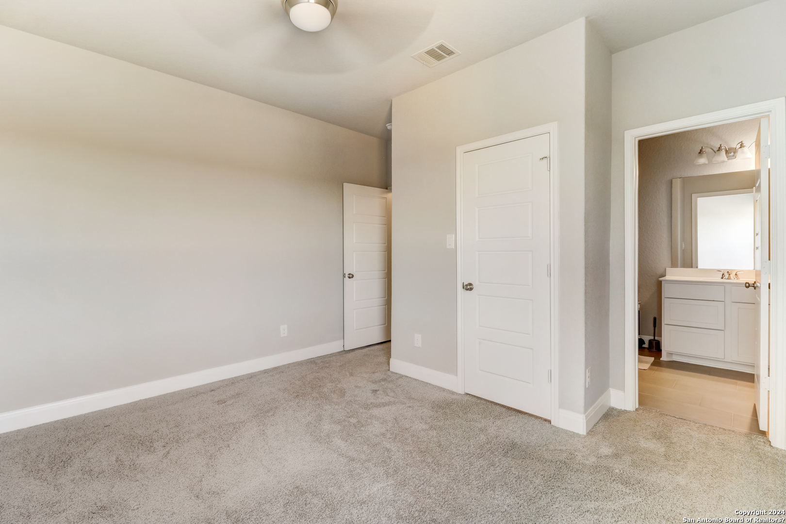 9140 Pepperton Ln