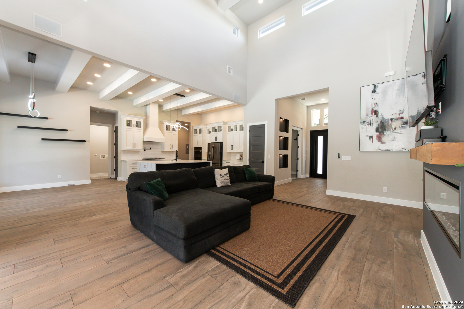 958 MAXIMINO RIDGE RD