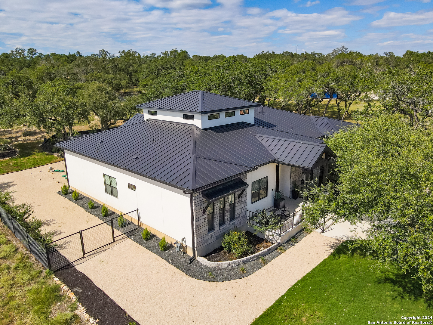 958 MAXIMINO RIDGE RD