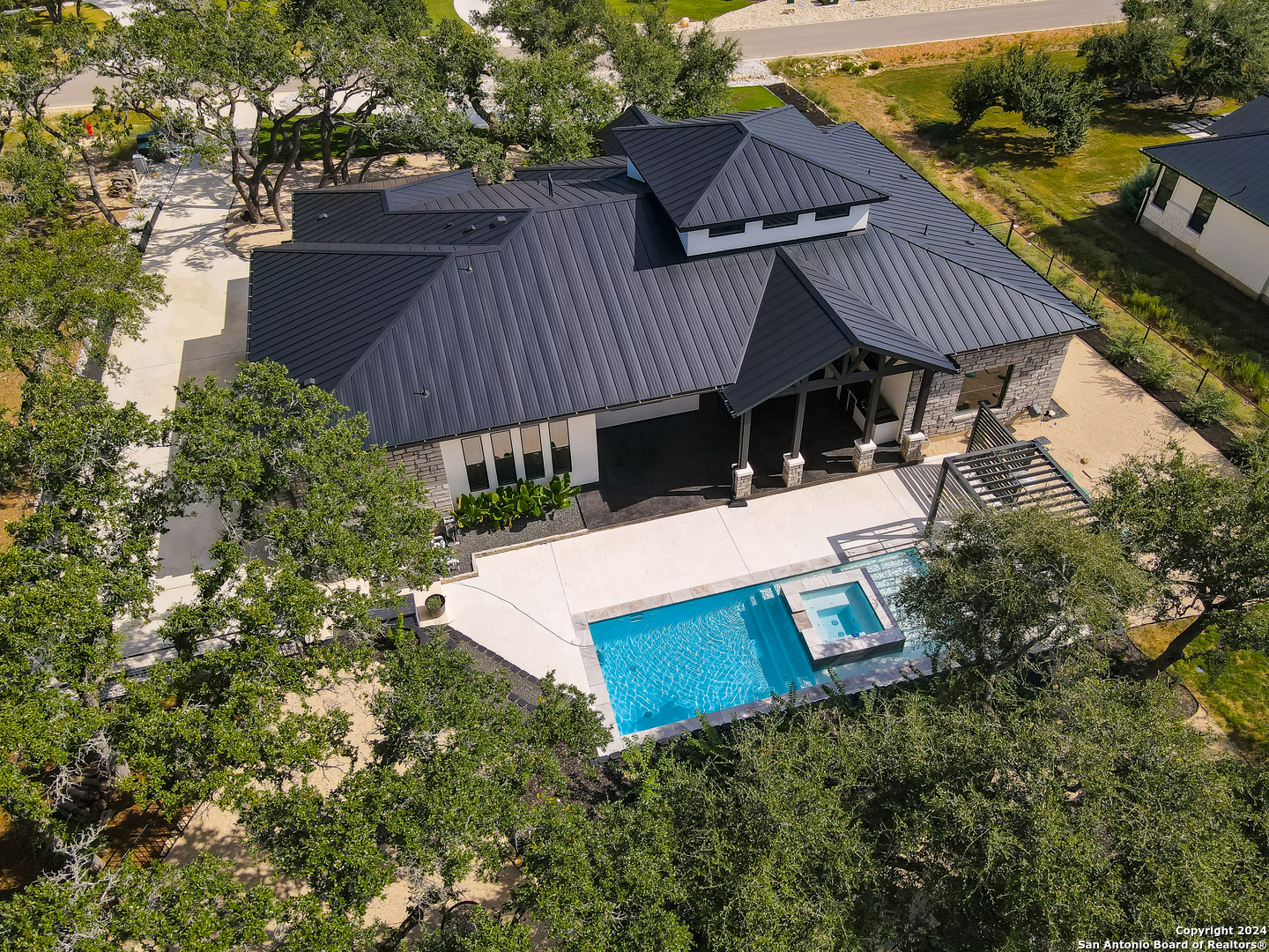 958 MAXIMINO RIDGE RD