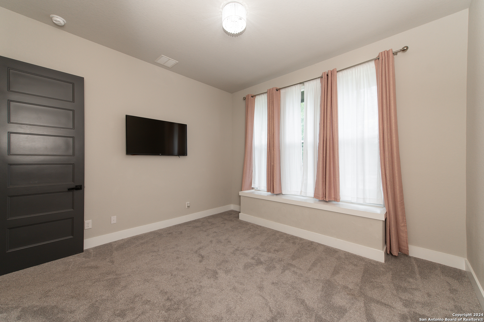 958 MAXIMINO RIDGE RD