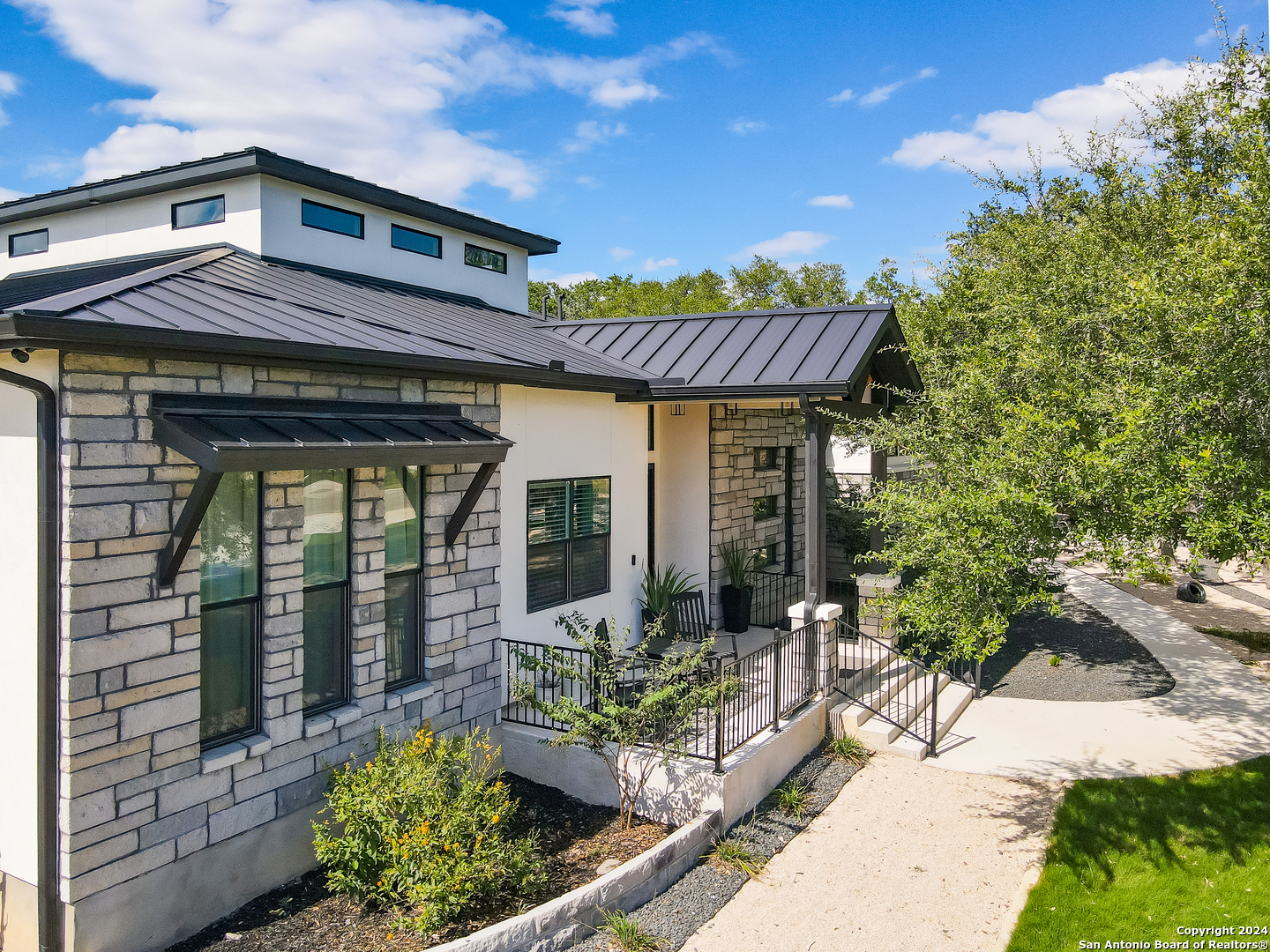 958 MAXIMINO RIDGE RD