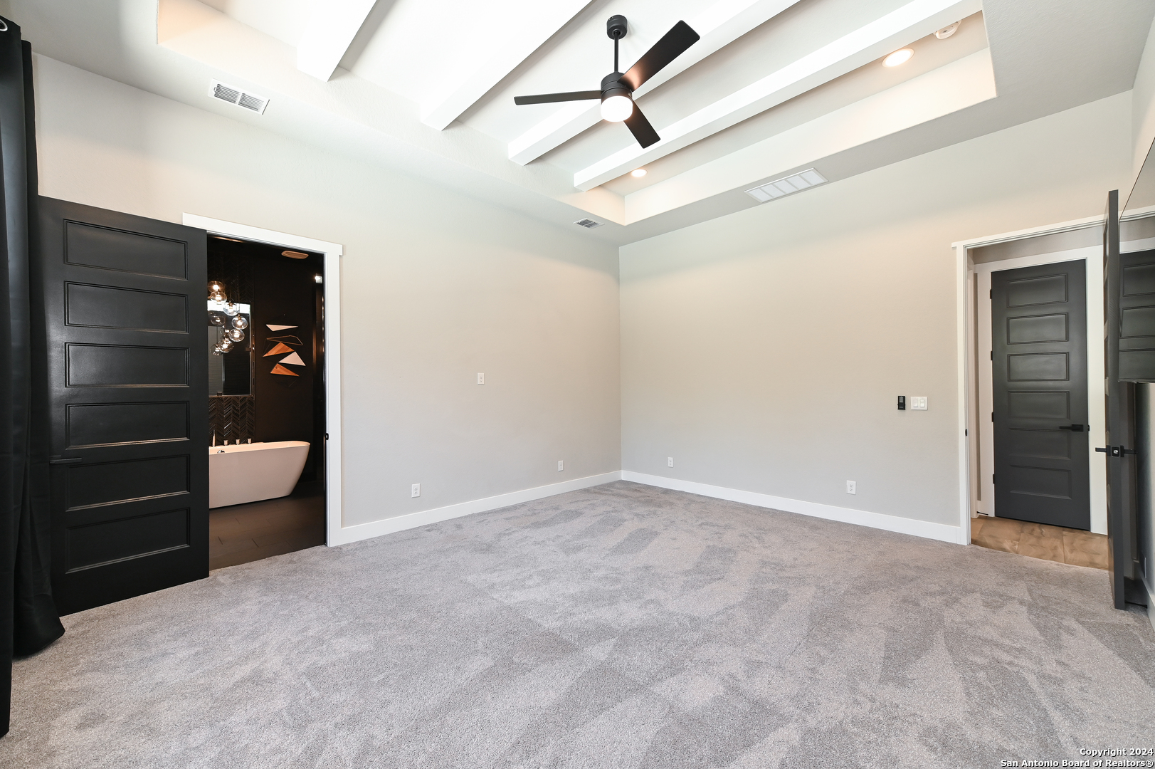 958 MAXIMINO RIDGE RD