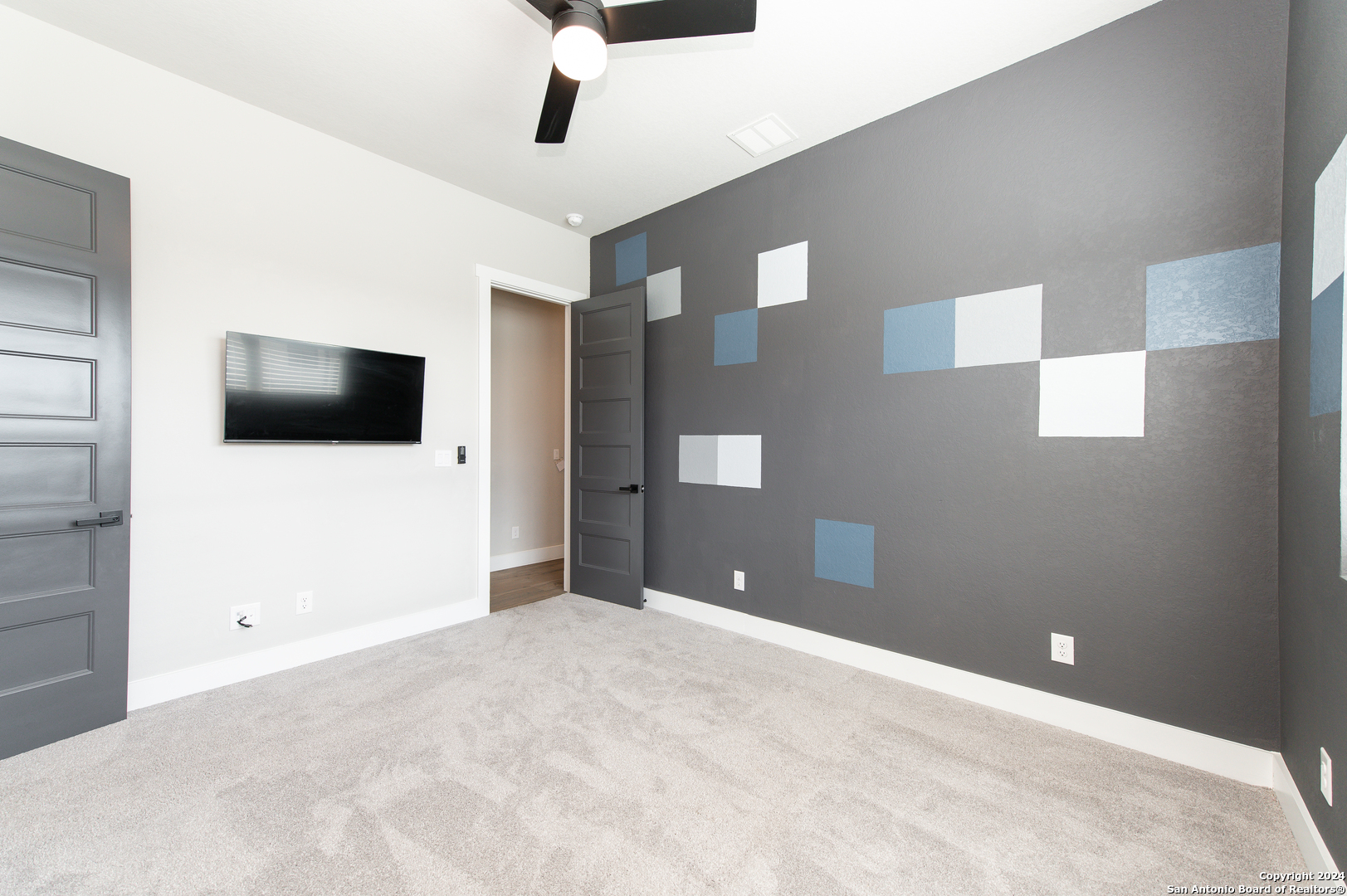 958 MAXIMINO RIDGE RD