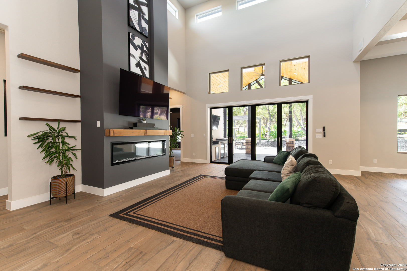 958 MAXIMINO RIDGE RD