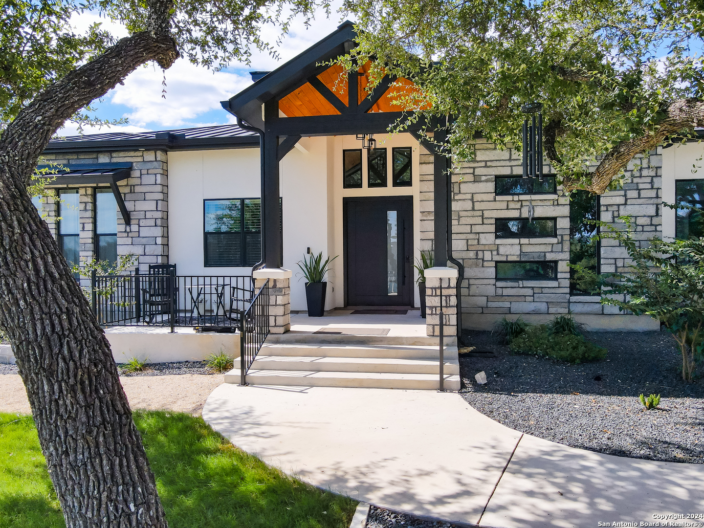 958 MAXIMINO RIDGE RD