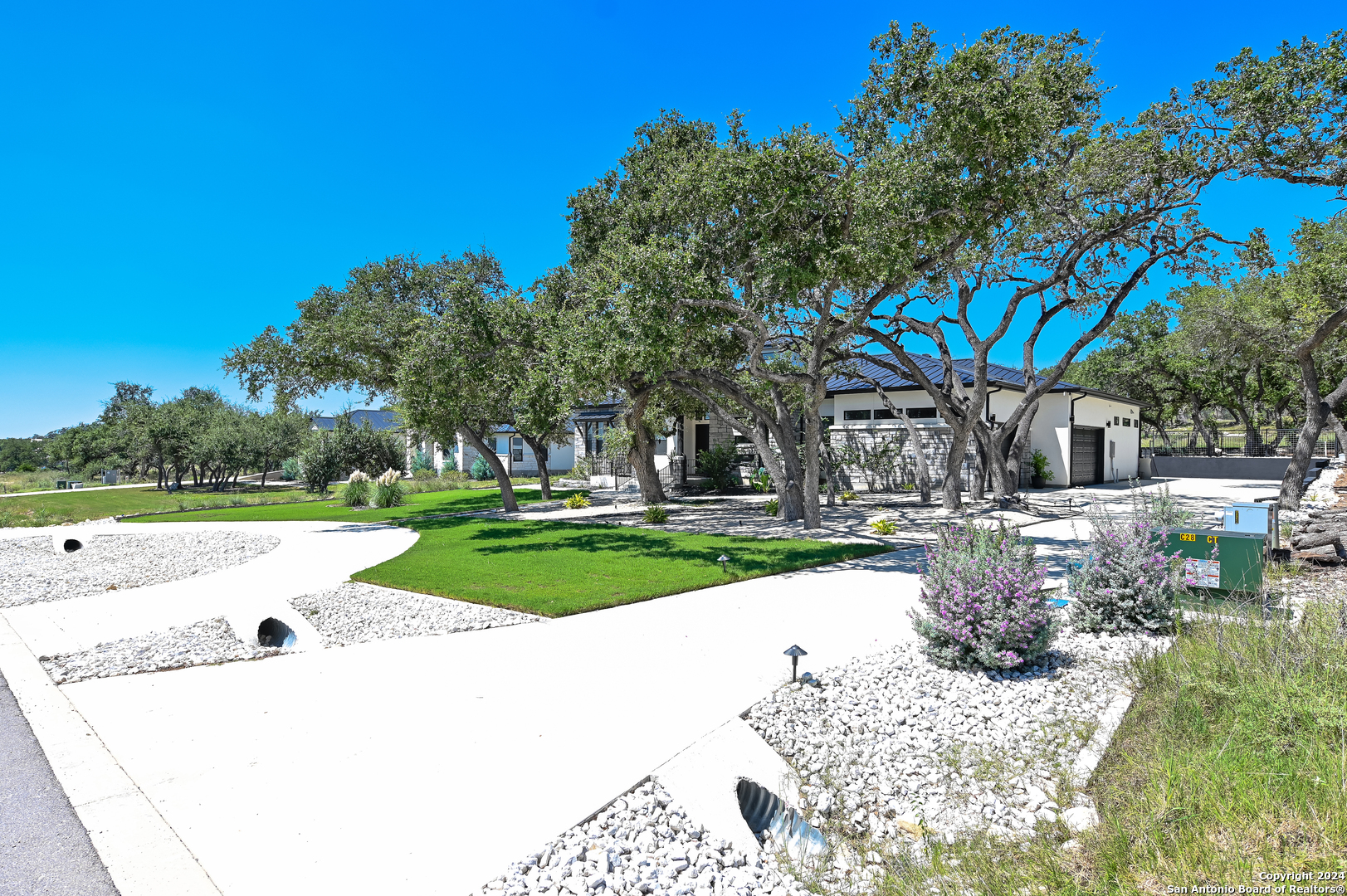 958 MAXIMINO RIDGE RD