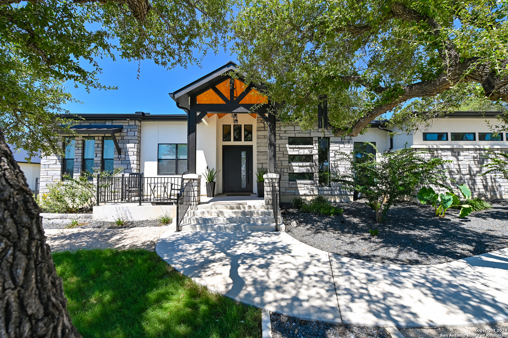 958 MAXIMINO RIDGE RD