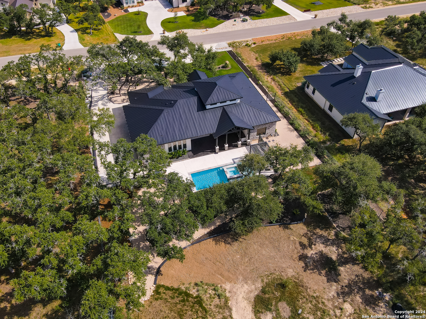 958 MAXIMINO RIDGE RD