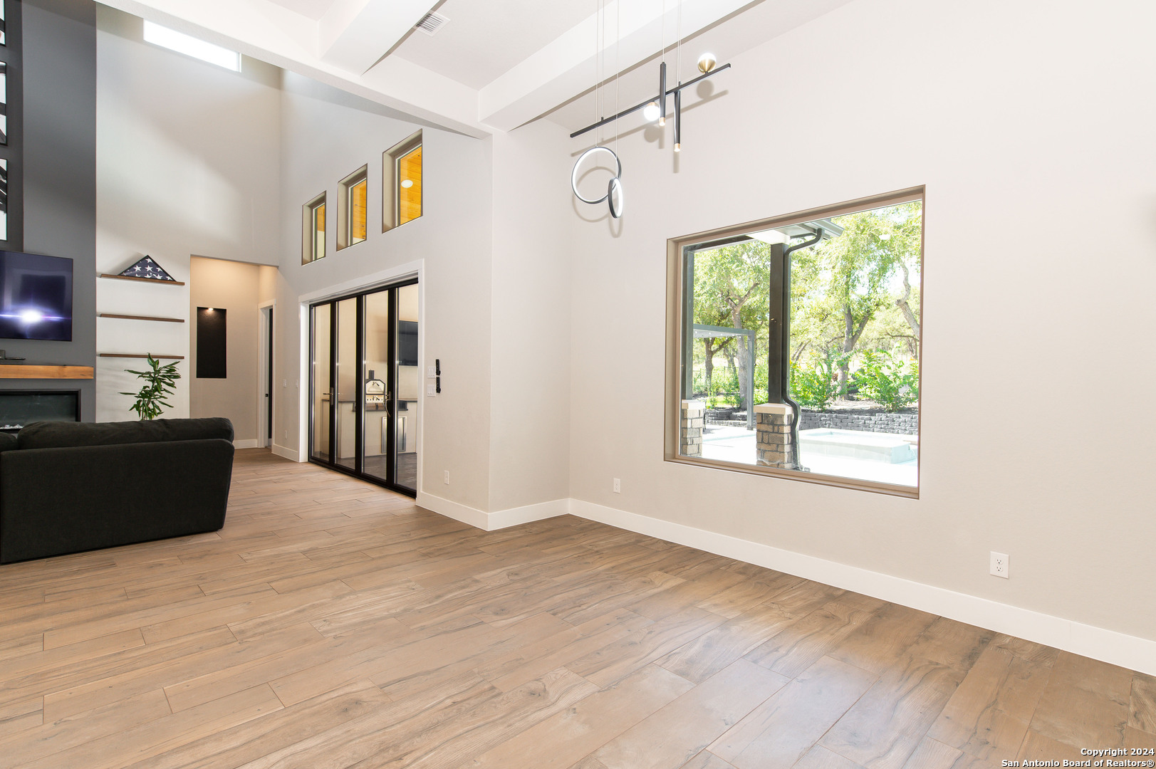 958 MAXIMINO RIDGE RD