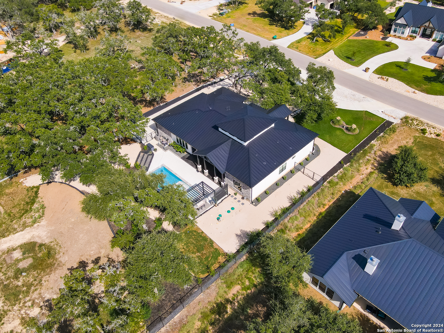 958 MAXIMINO RIDGE RD