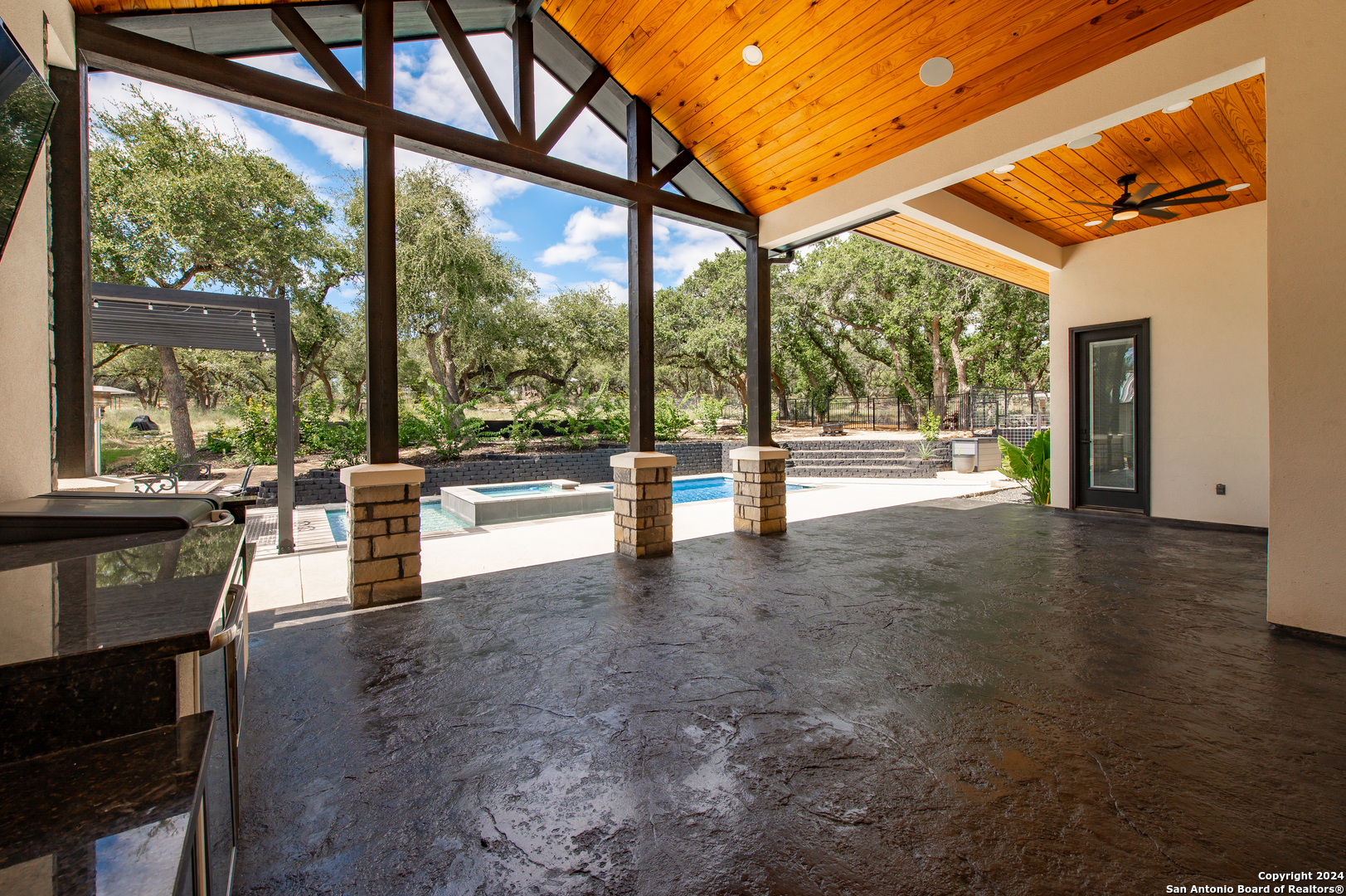 958 MAXIMINO RIDGE RD