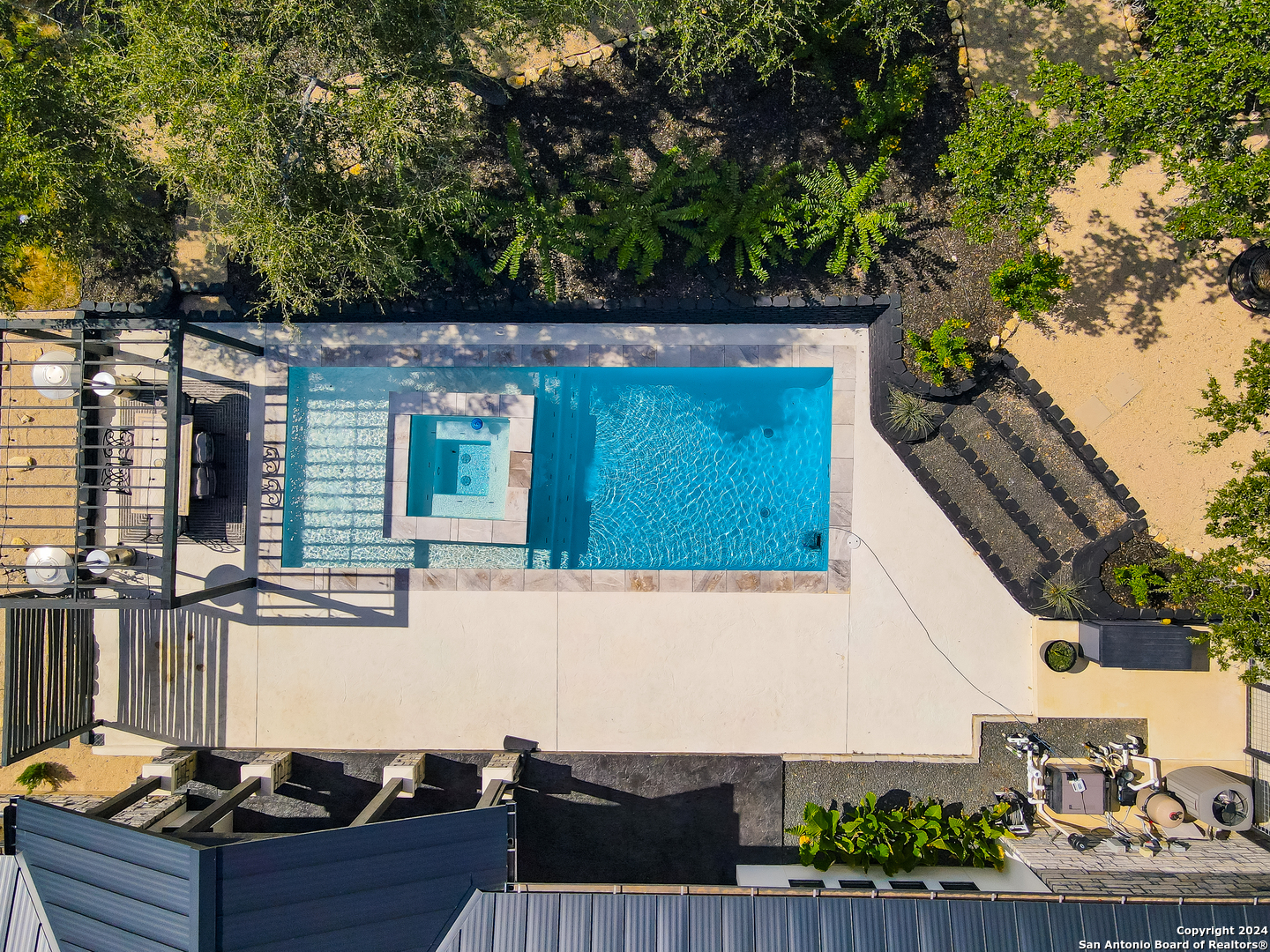 958 MAXIMINO RIDGE RD