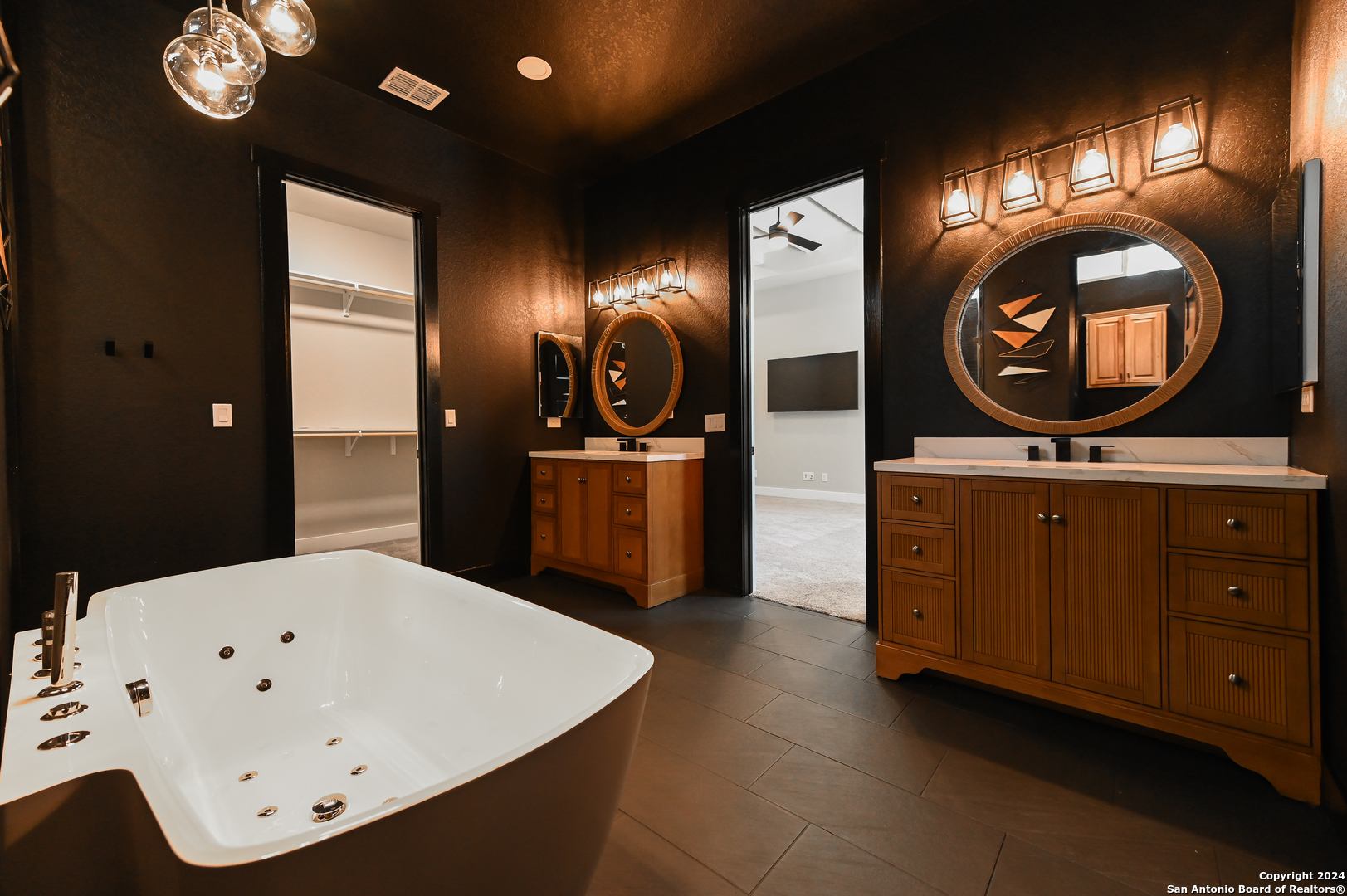 958 MAXIMINO RIDGE RD