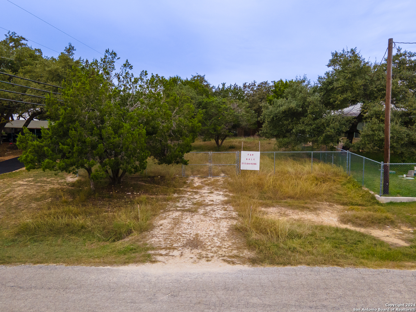 1275 DAWNRIDGE DR