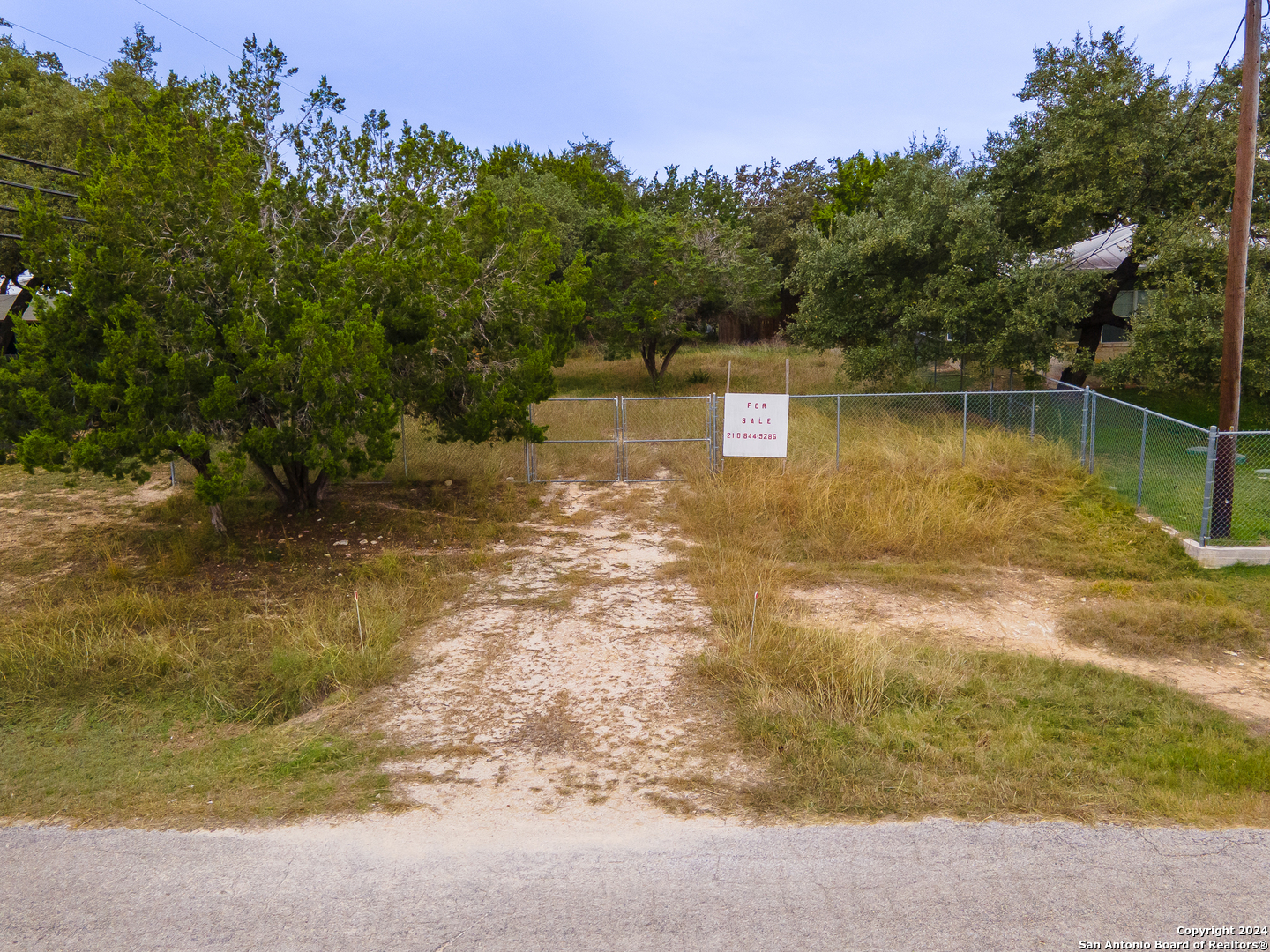 1275 DAWNRIDGE DR