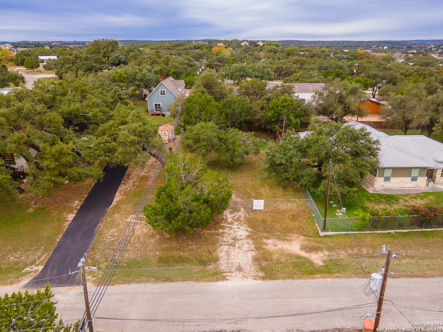 1275 DAWNRIDGE DR
