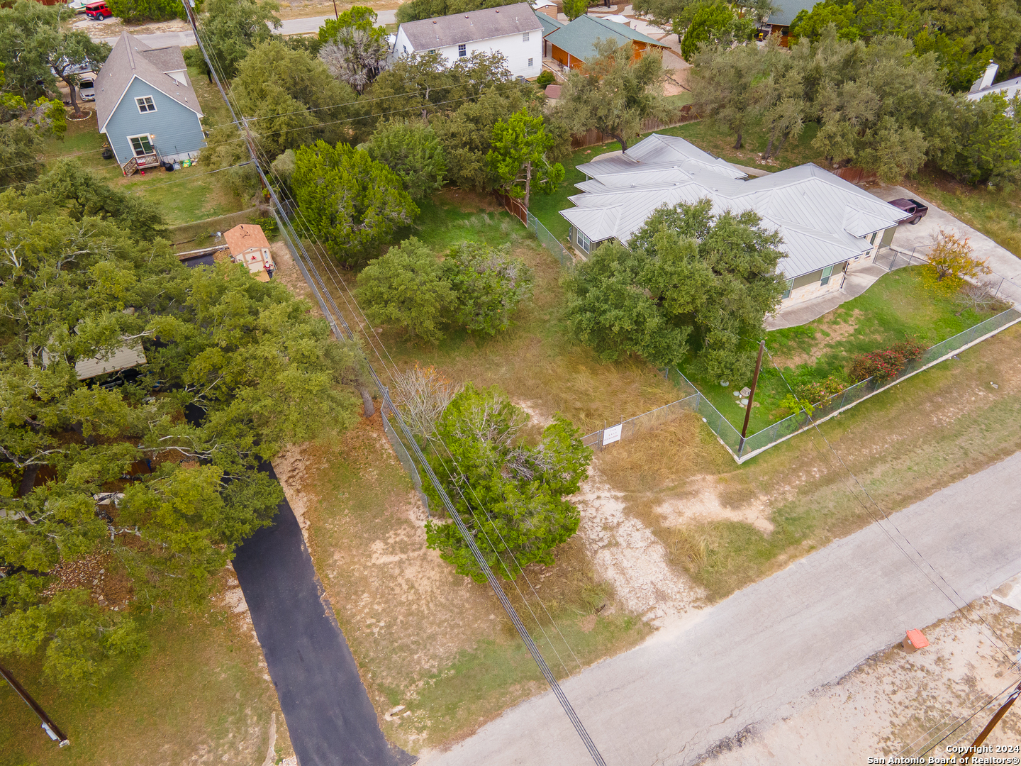 1275 DAWNRIDGE DR