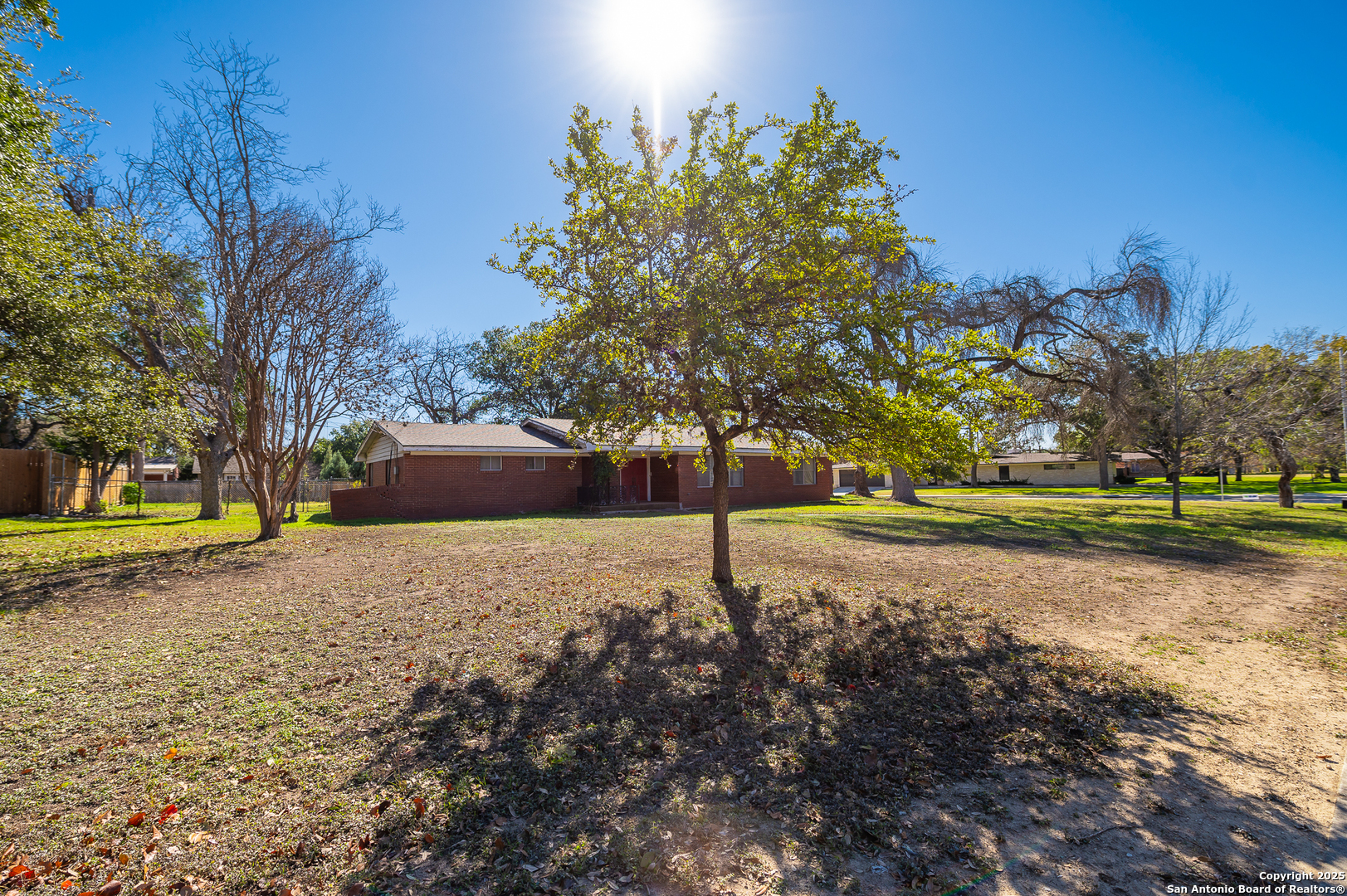 200 GARDENVIEW