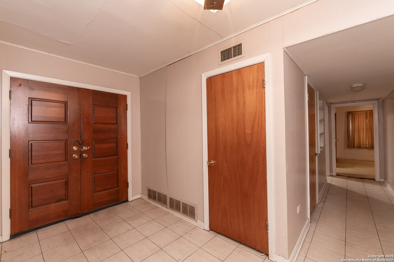 200 GARDENVIEW
