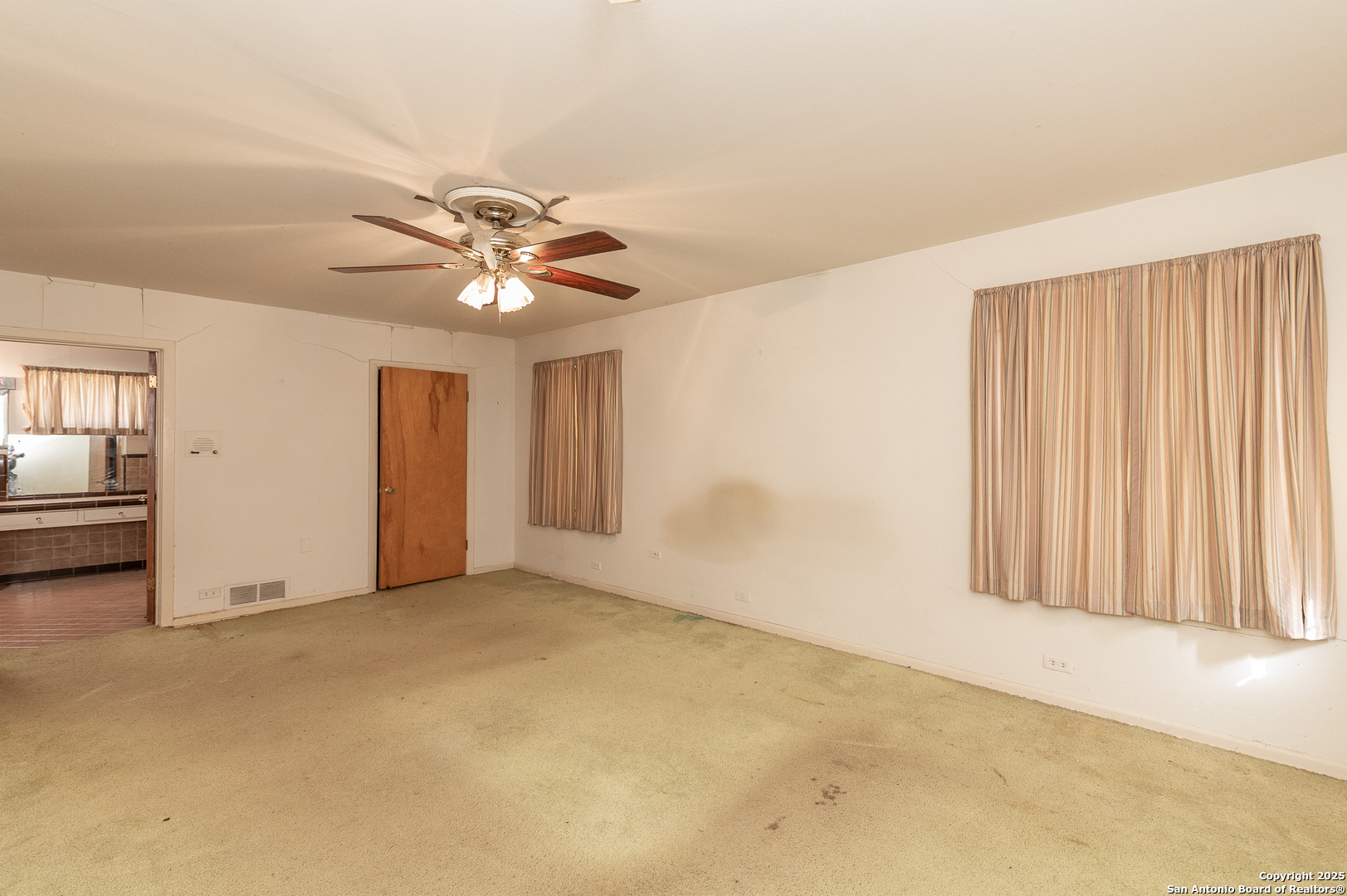 200 GARDENVIEW