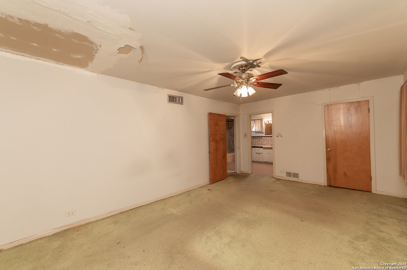 200 GARDENVIEW