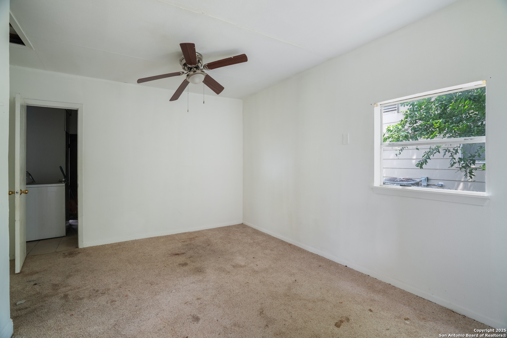 5811 Shadow Way