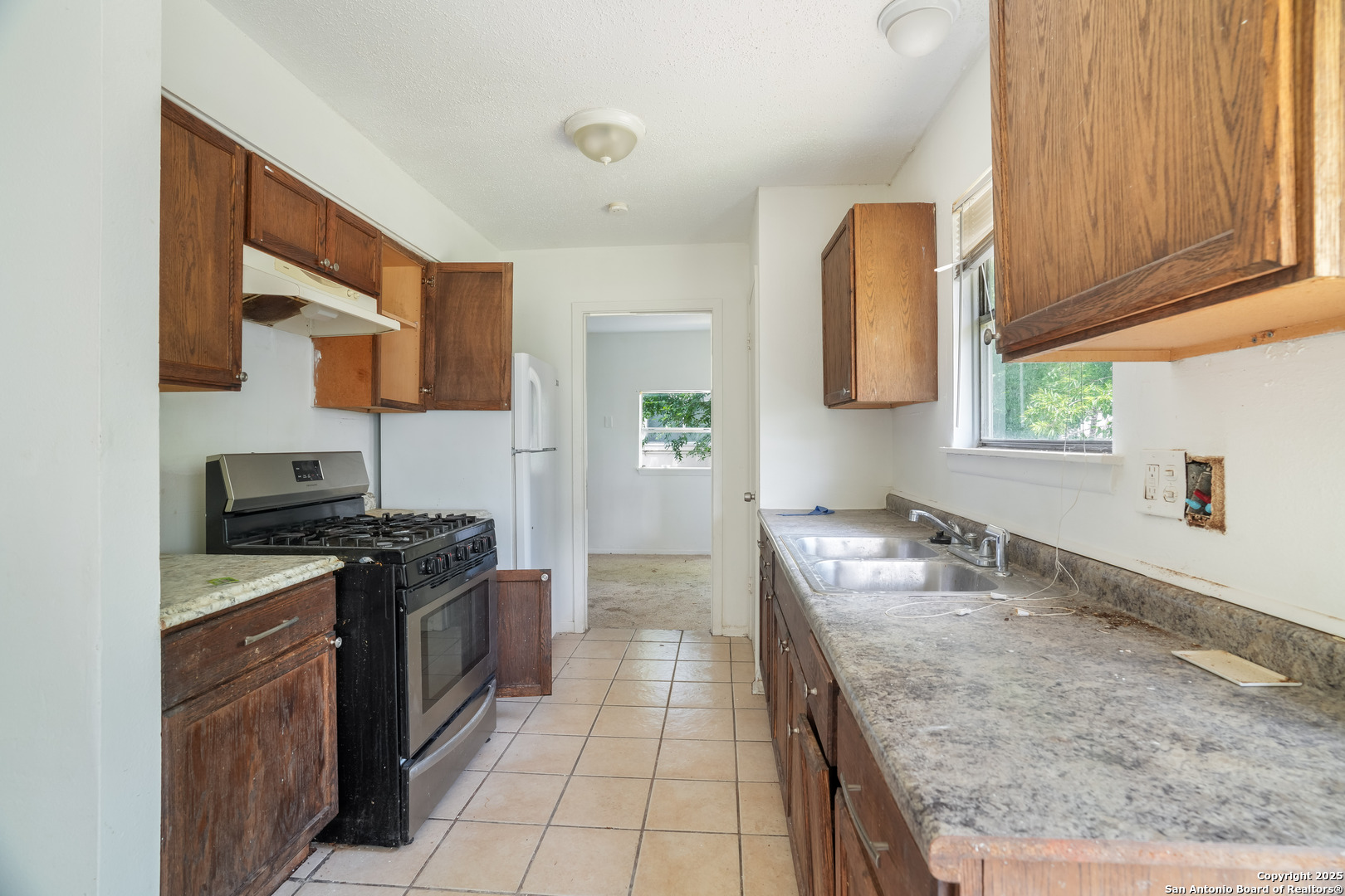 5811 Shadow Way