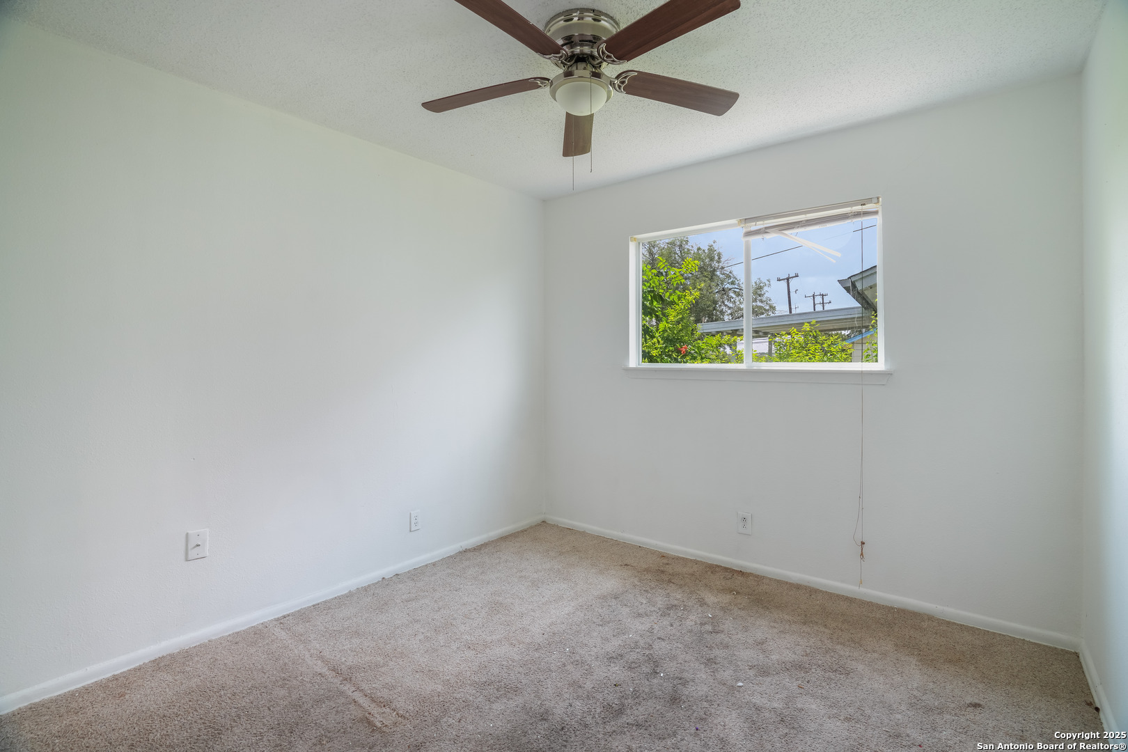 5811 Shadow Way