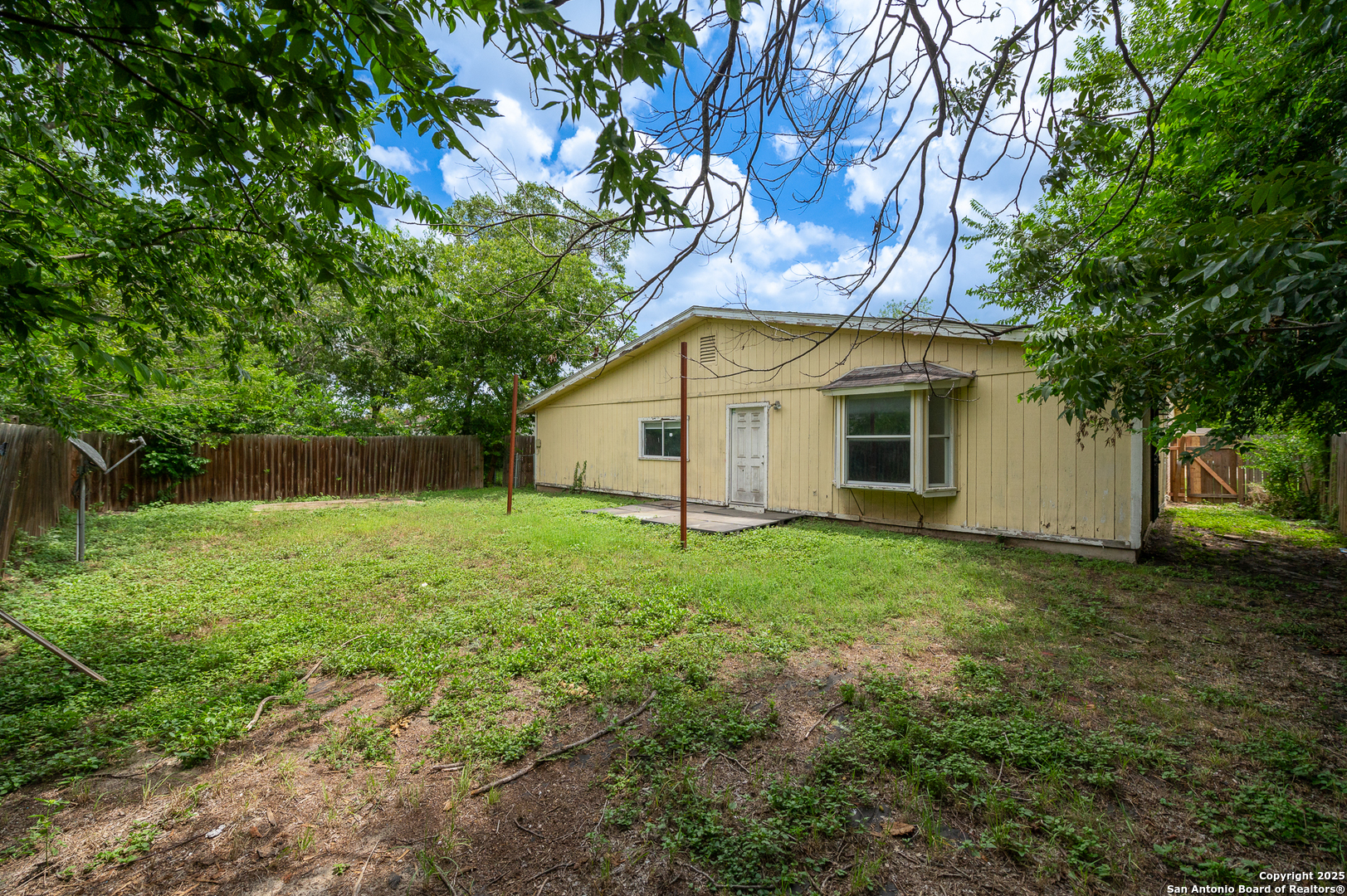 5027 Creekmoor