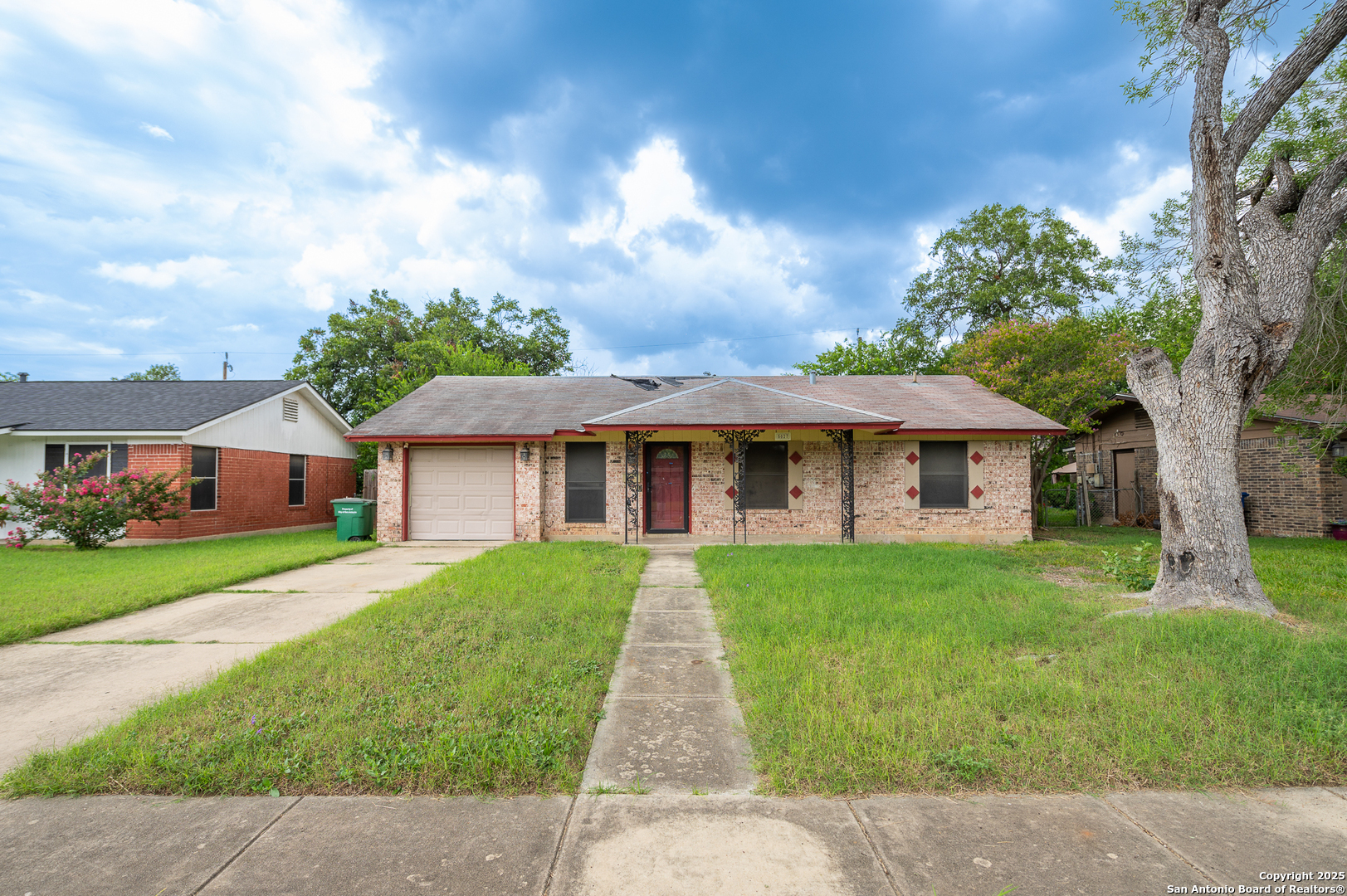 5027 Creekmoor