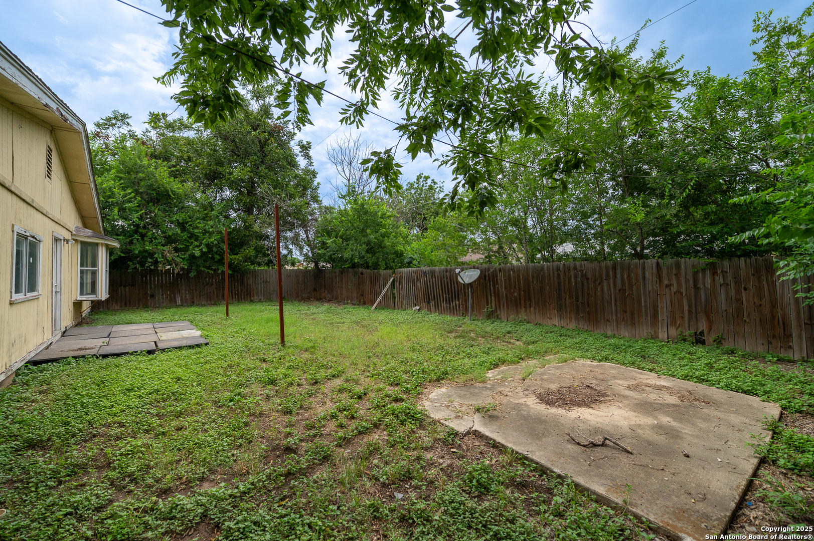 5027 Creekmoor