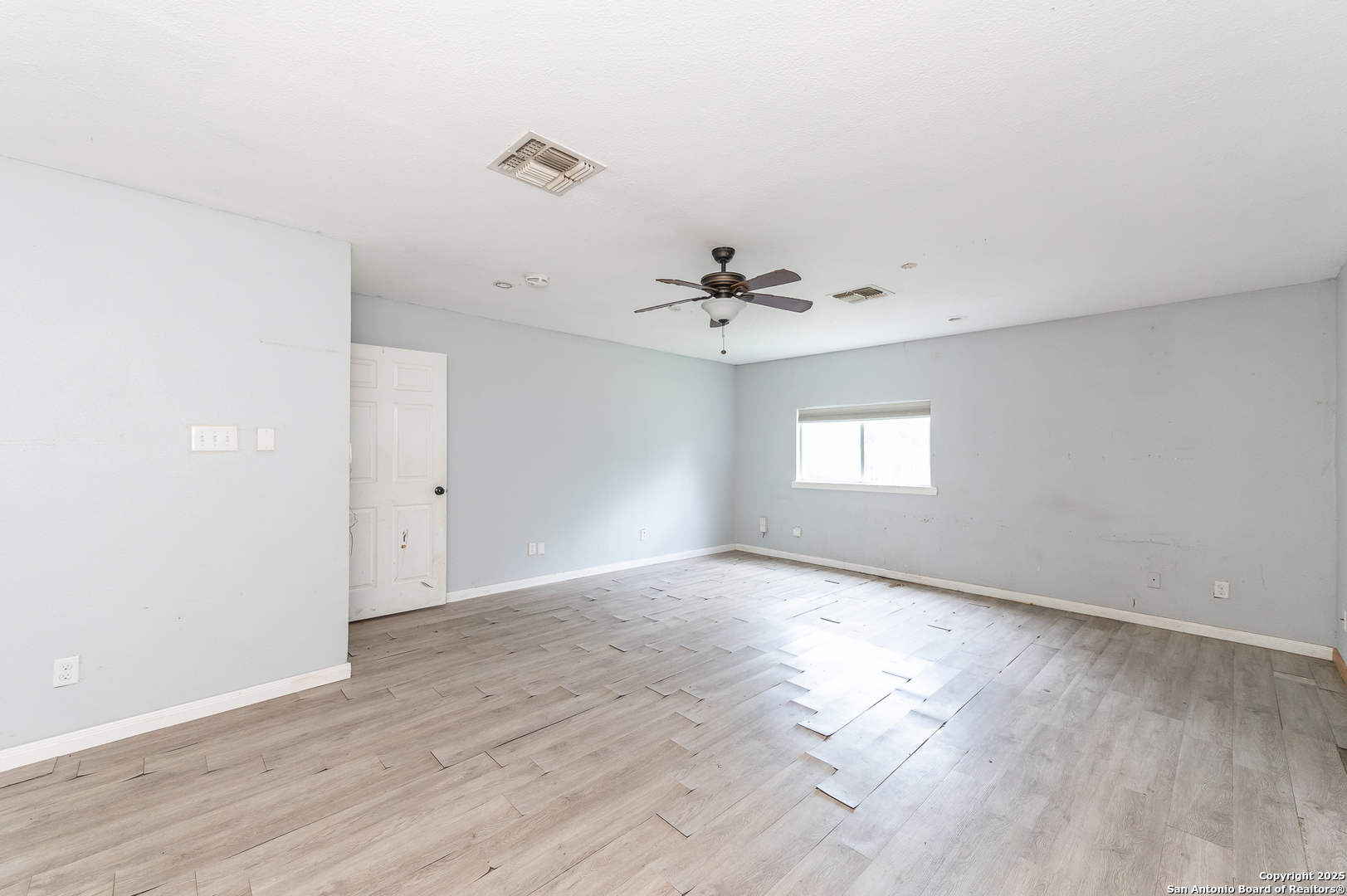5027 Creekmoor