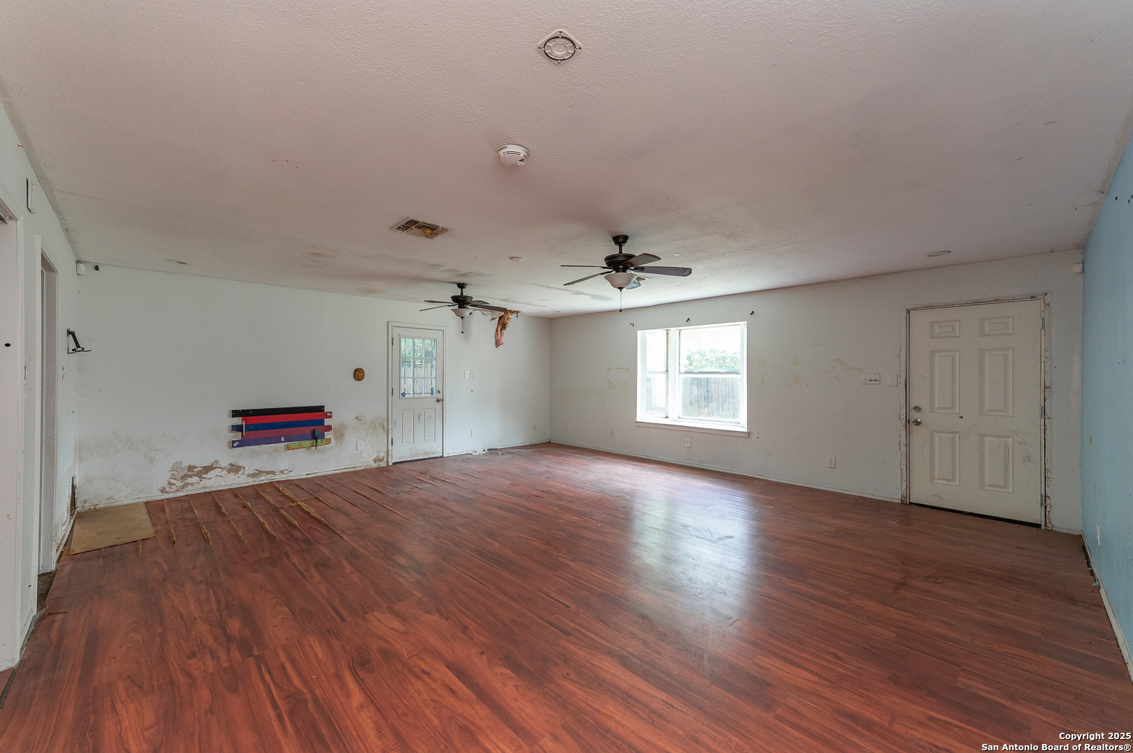 5027 Creekmoor
