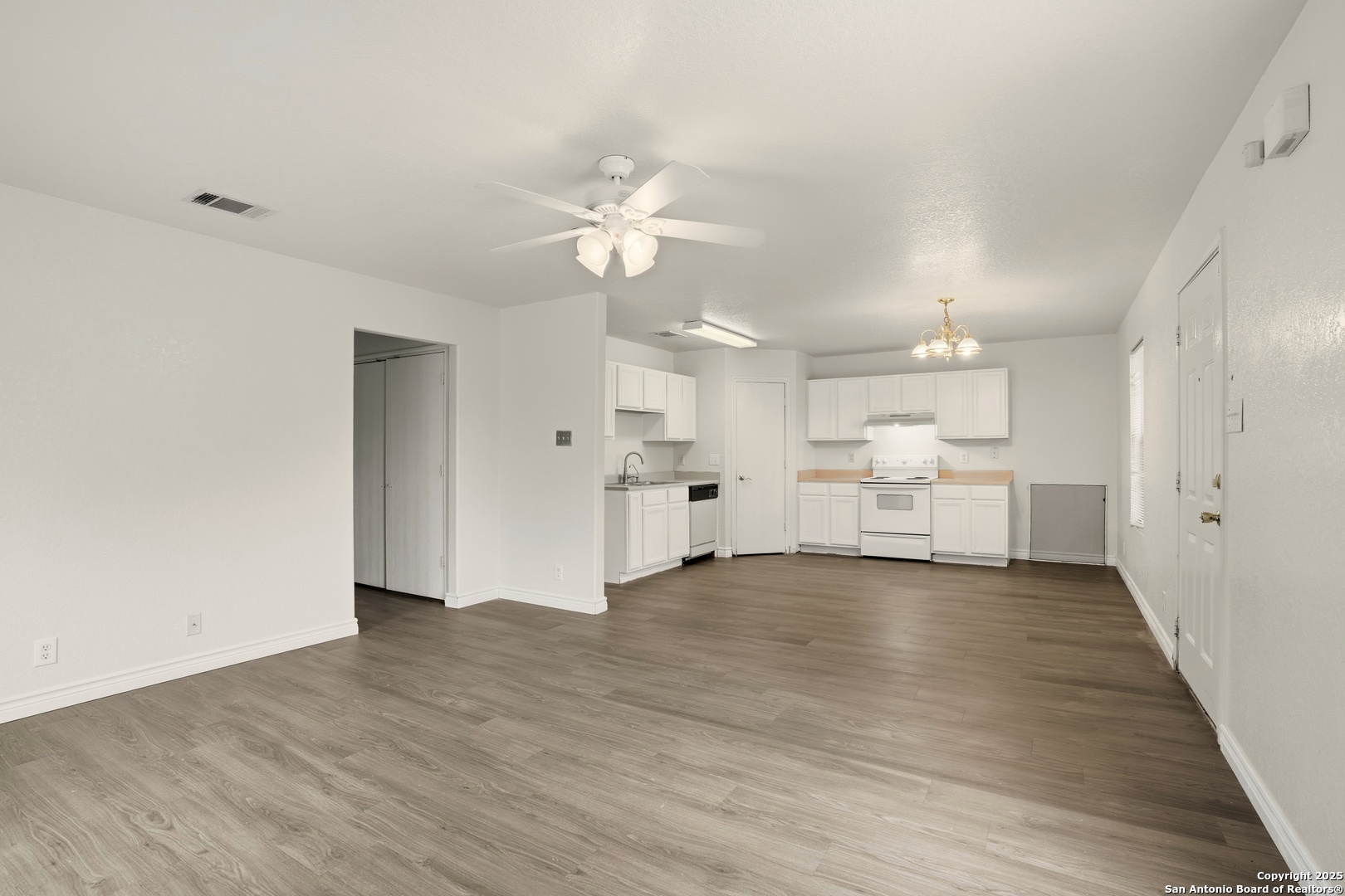 4727 Gavlick Farm