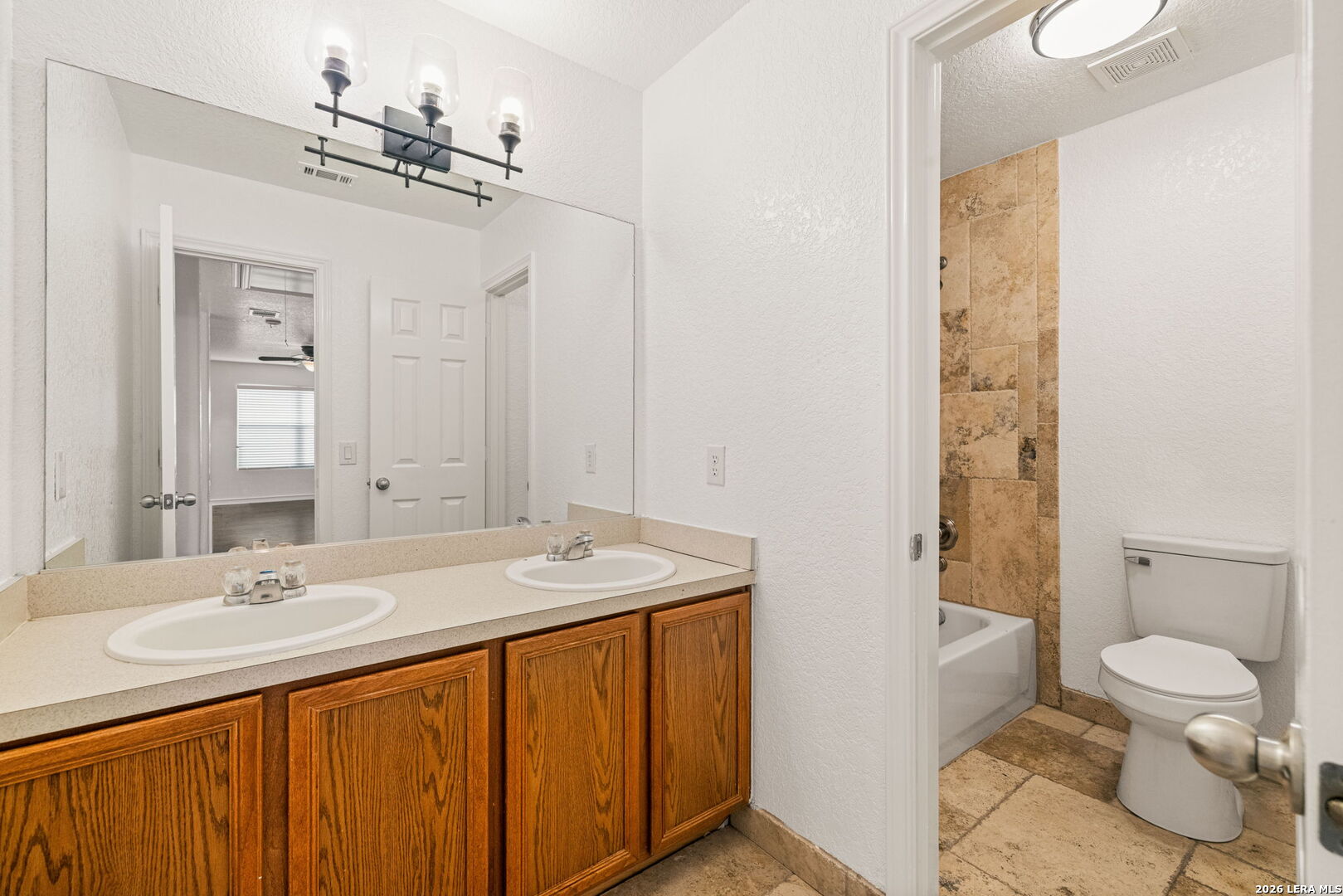 9027 Timber Laurel