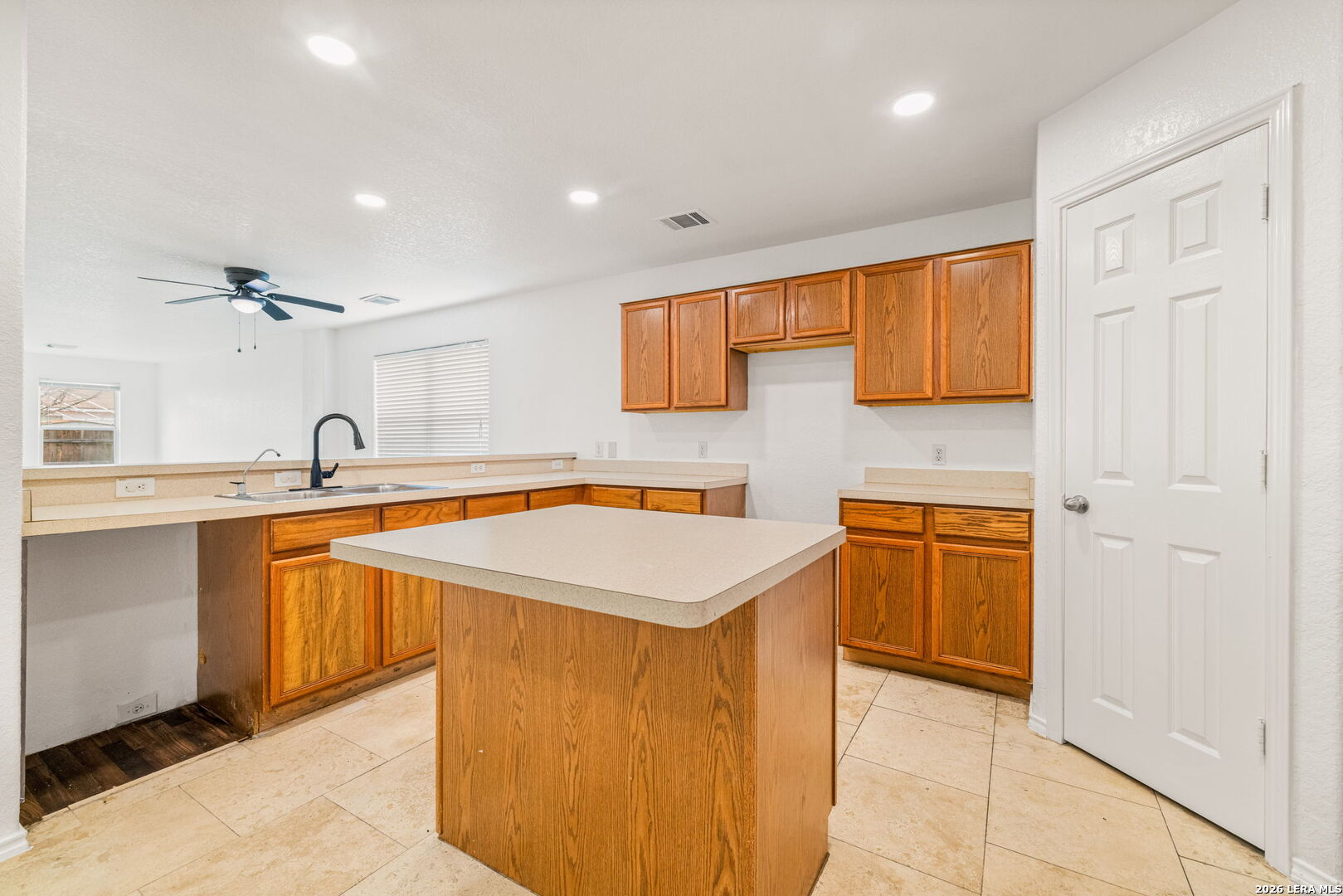 9027 Timber Laurel