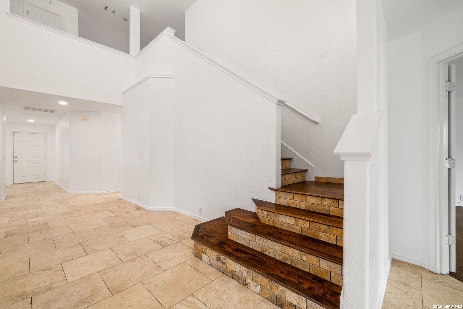9027 Timber Laurel