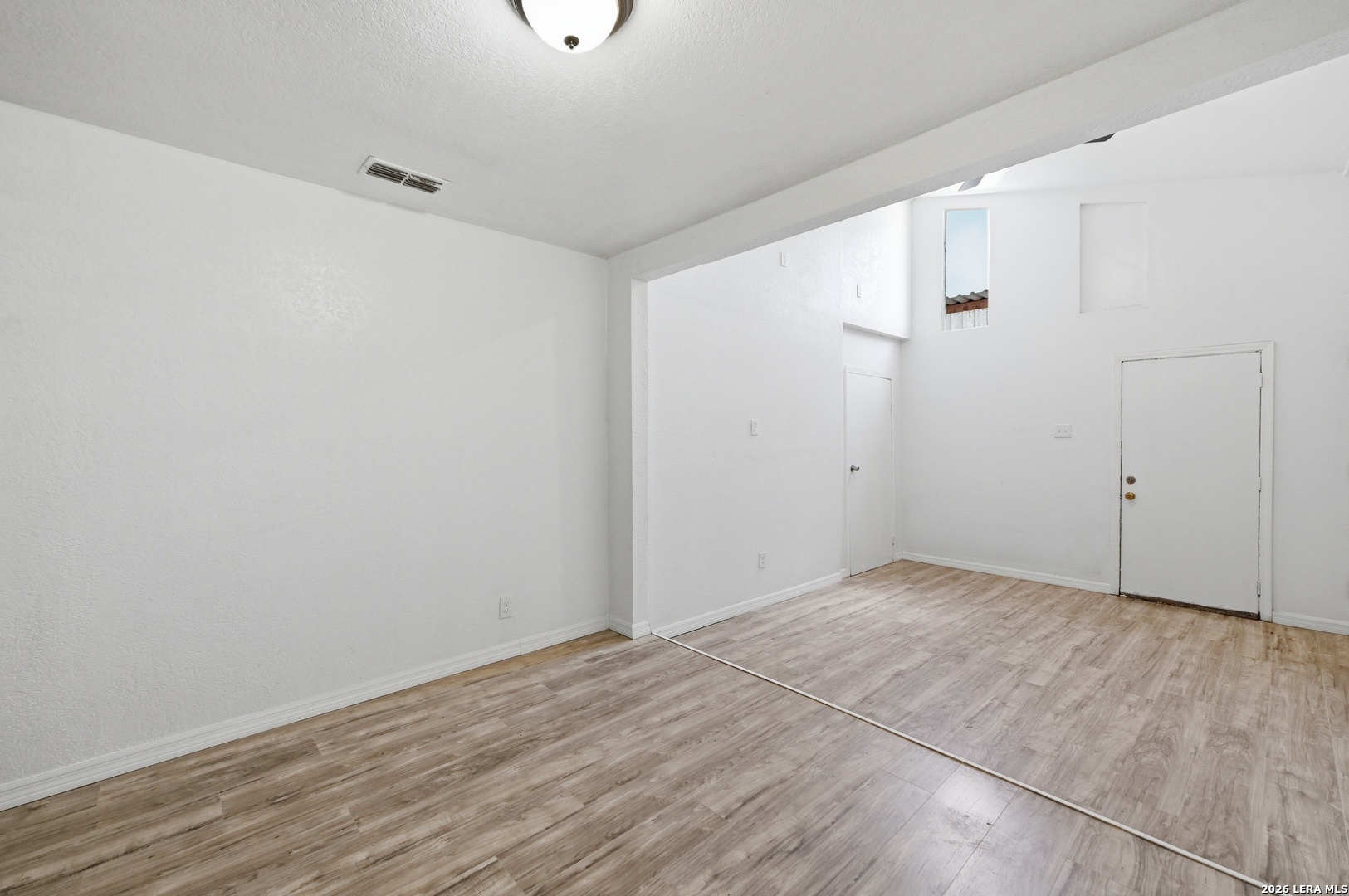 9139 LYTLE AVE