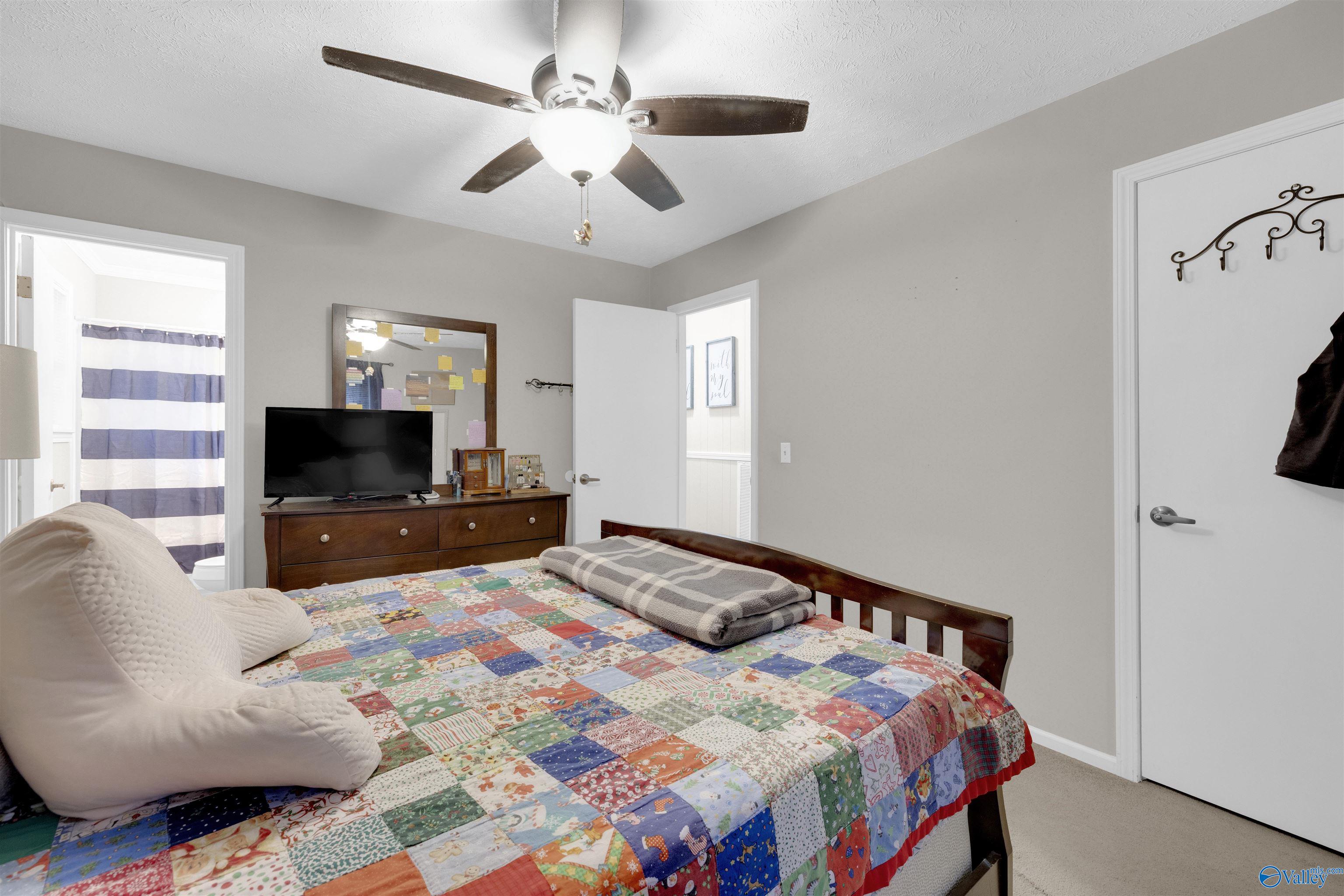 1304 Hammonds Road