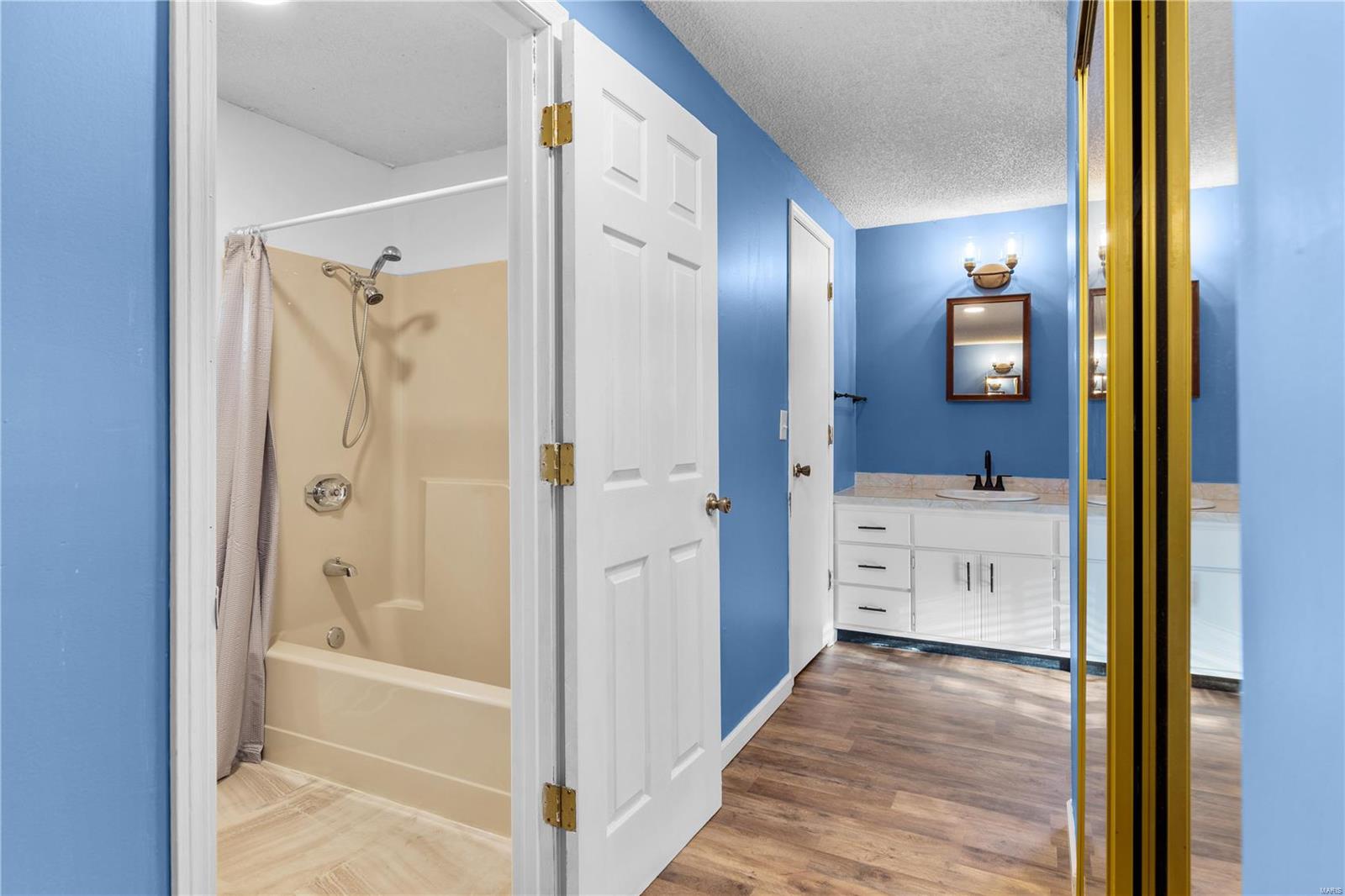 4449 Green Valley Drive