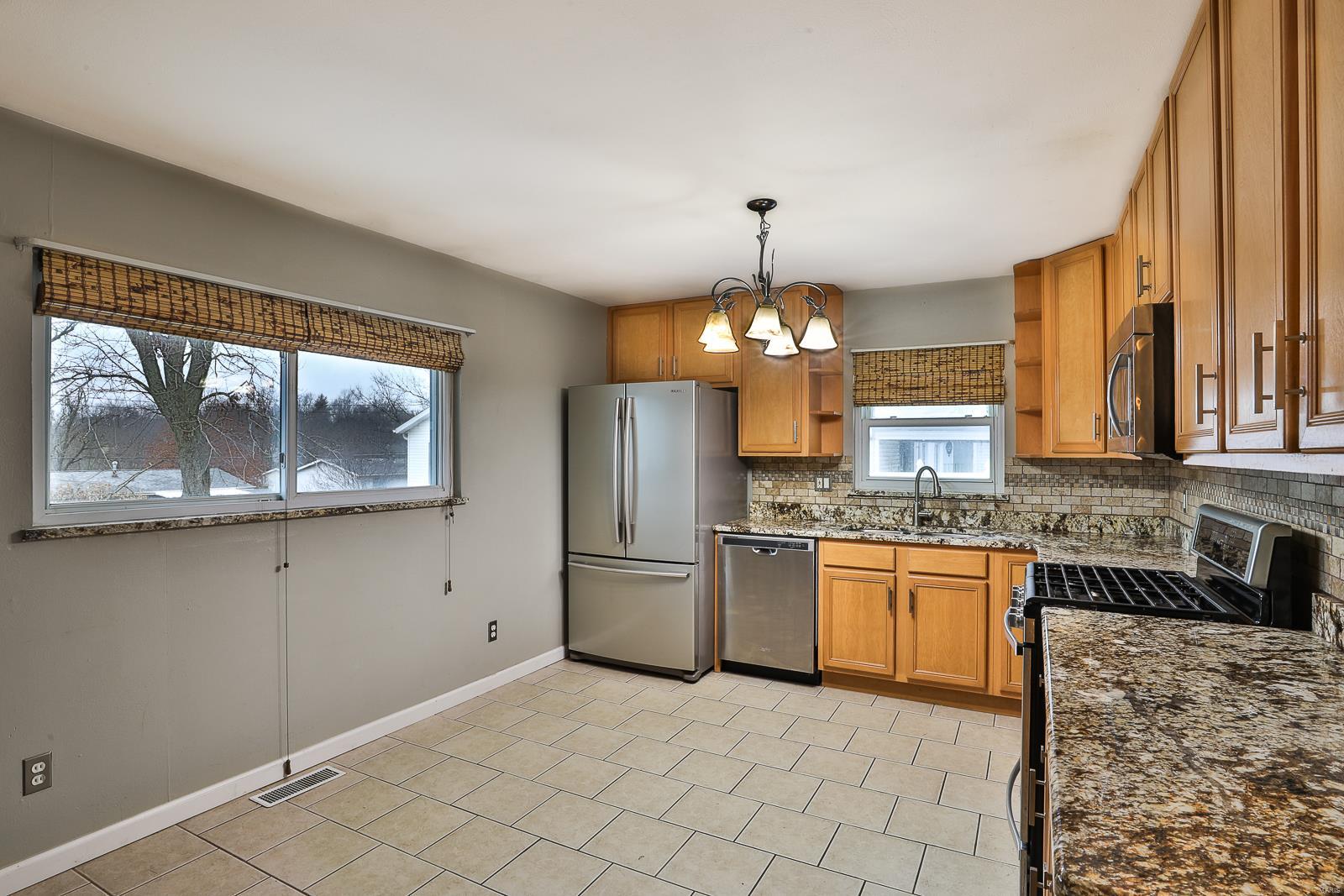 40 Pepper Tree Drive