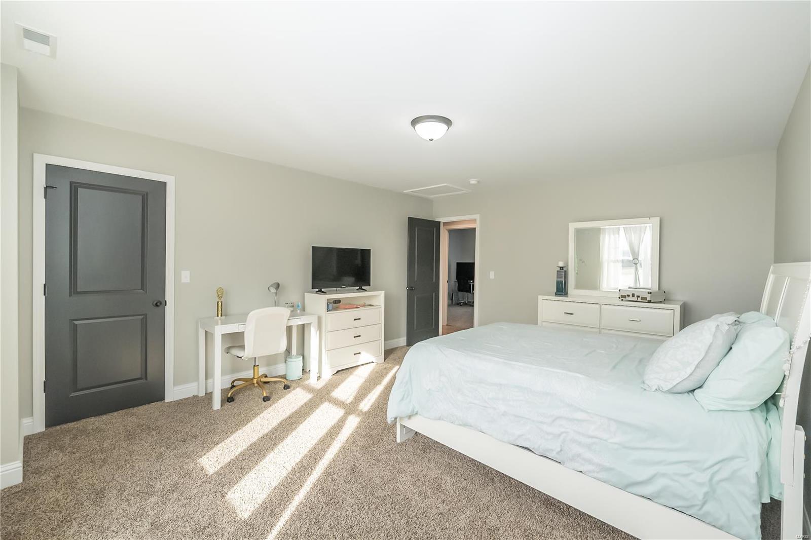 22 Ridgepoint Meadows Court