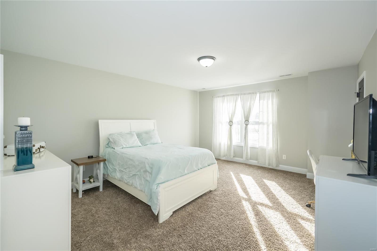 22 Ridgepoint Meadows Court