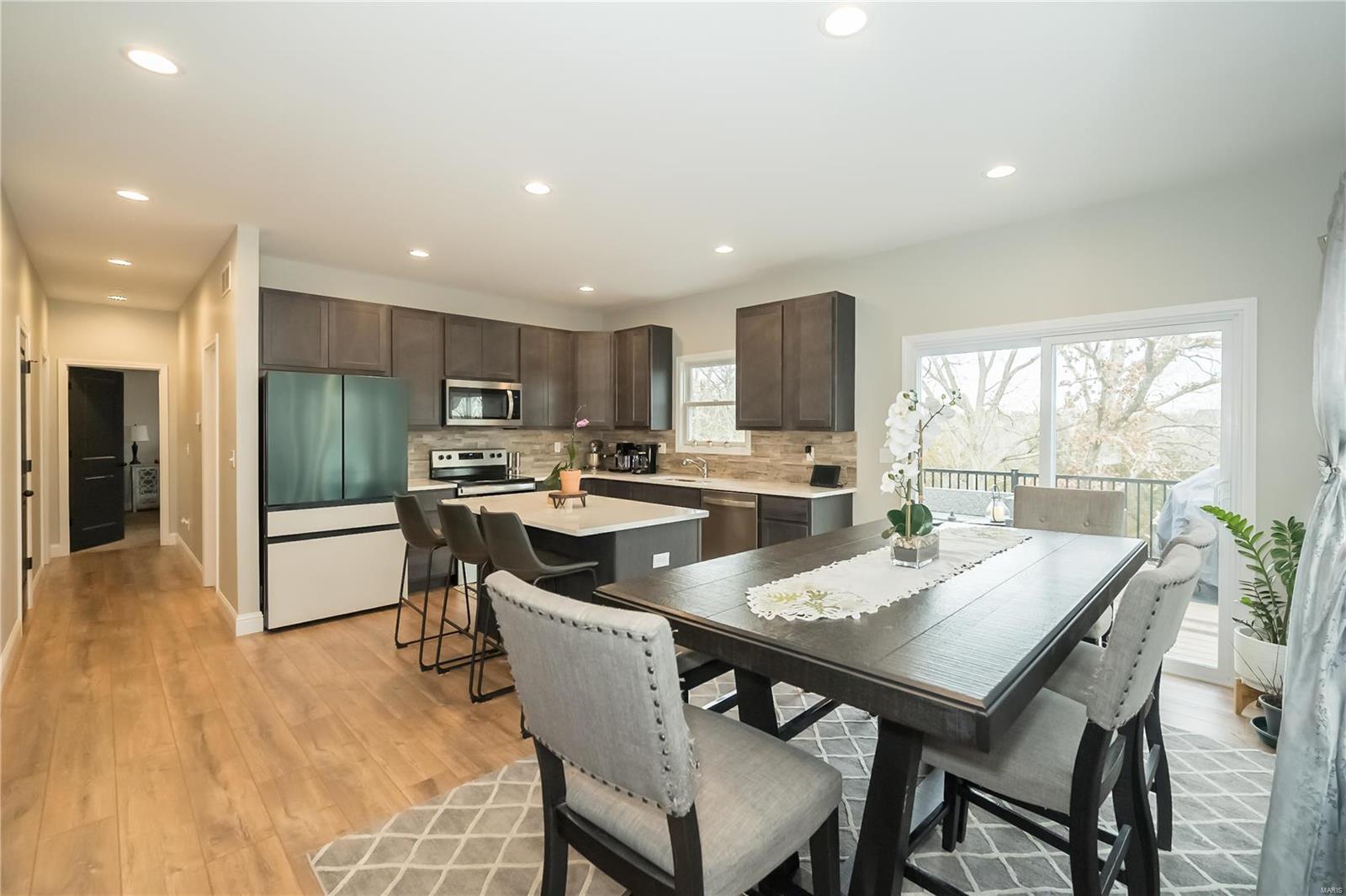 22 Ridgepoint Meadows Court