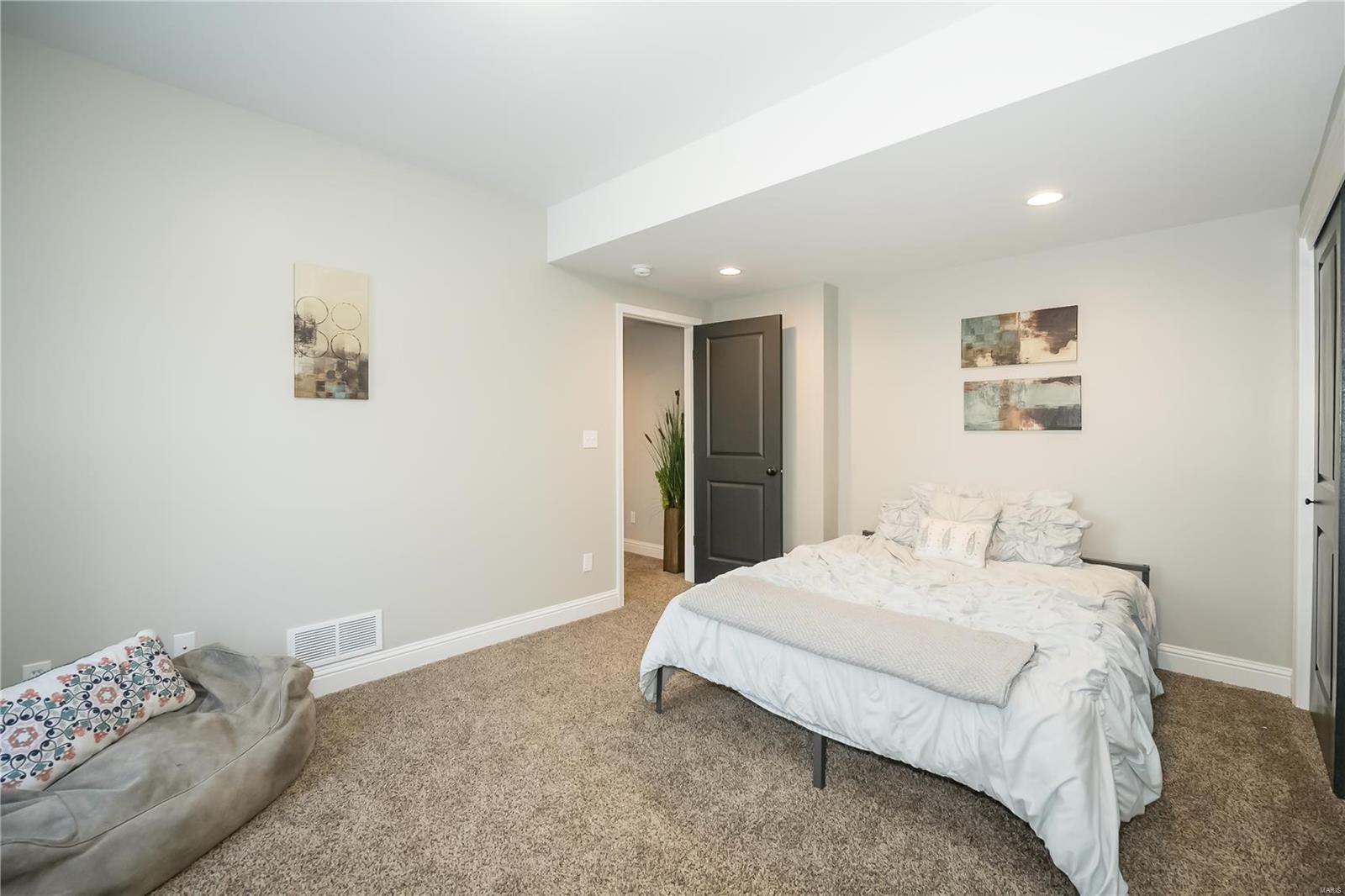 22 Ridgepoint Meadows Court