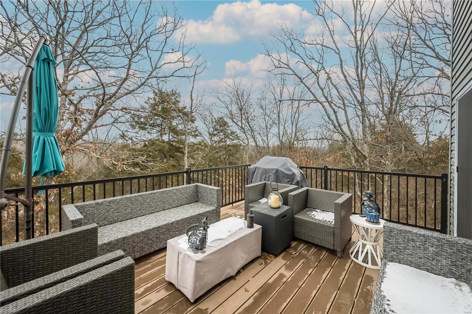 22 Ridgepoint Meadows Court