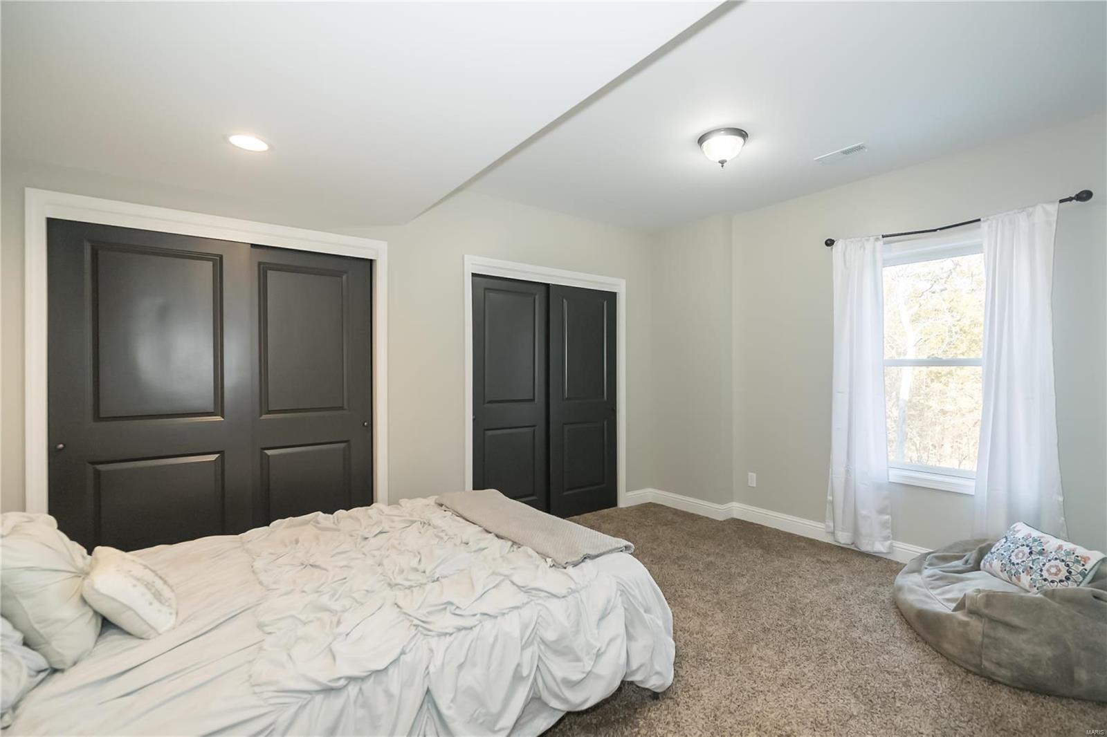 22 Ridgepoint Meadows Court