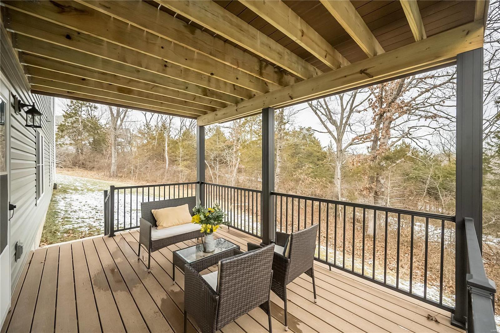 22 Ridgepoint Meadows Court