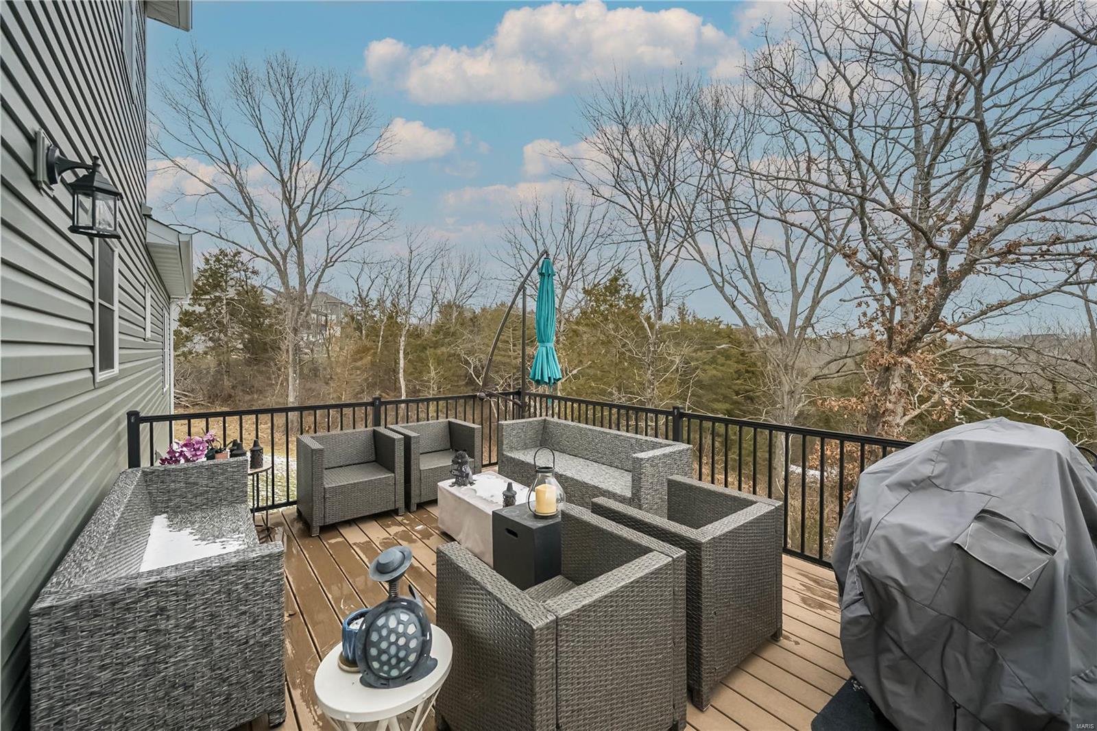 22 Ridgepoint Meadows Court